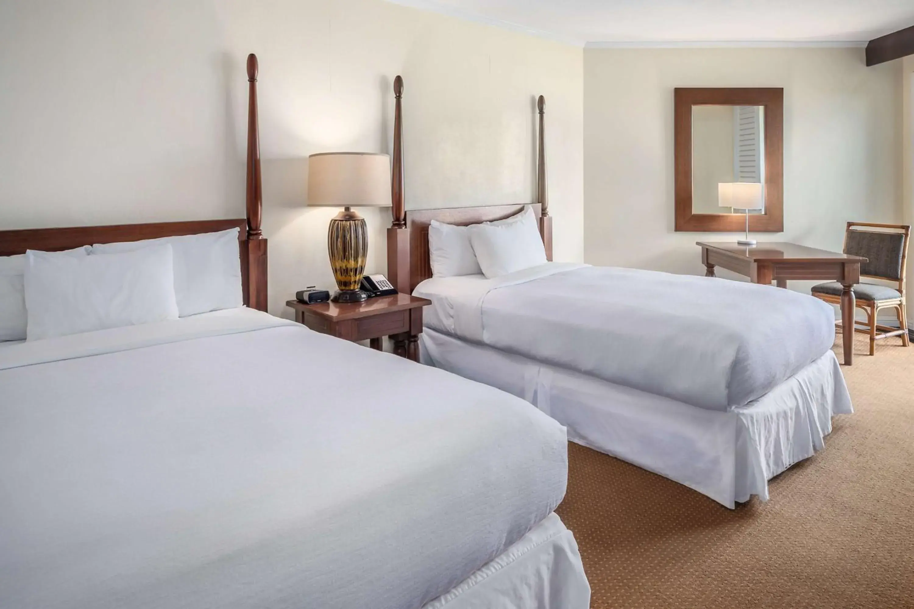 Standard Double Bed with Mountain/Garden View in OUTRIGGER Kaua'i Beach Resort & Spa Standard Double Bed with Mountain/Garden View in OUTRIGGER Kaua'i Beach Resort & Spa