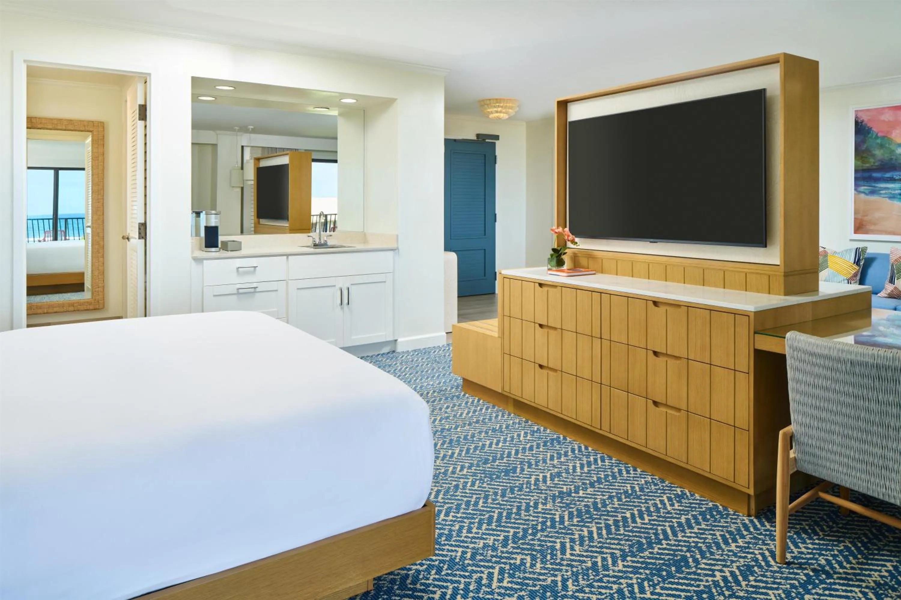 Bedroom, Bed in OUTRIGGER Kaua'i Beach Resort & Spa