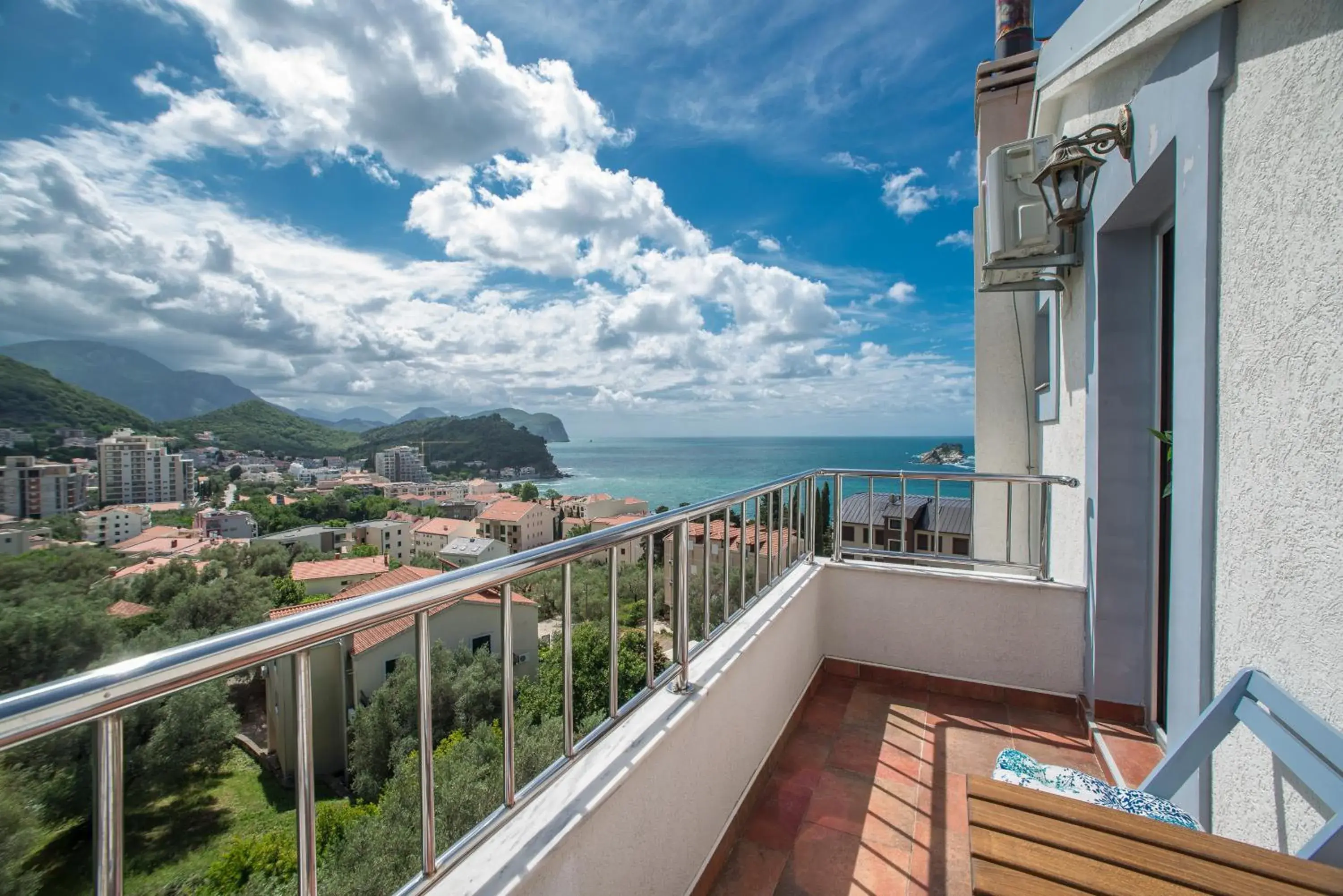Deluxe Studio with Balcony and Sea View in Medin Apartments BluVista Deluxe Studio with Balcony and Sea View in Medin Apartments BluVista