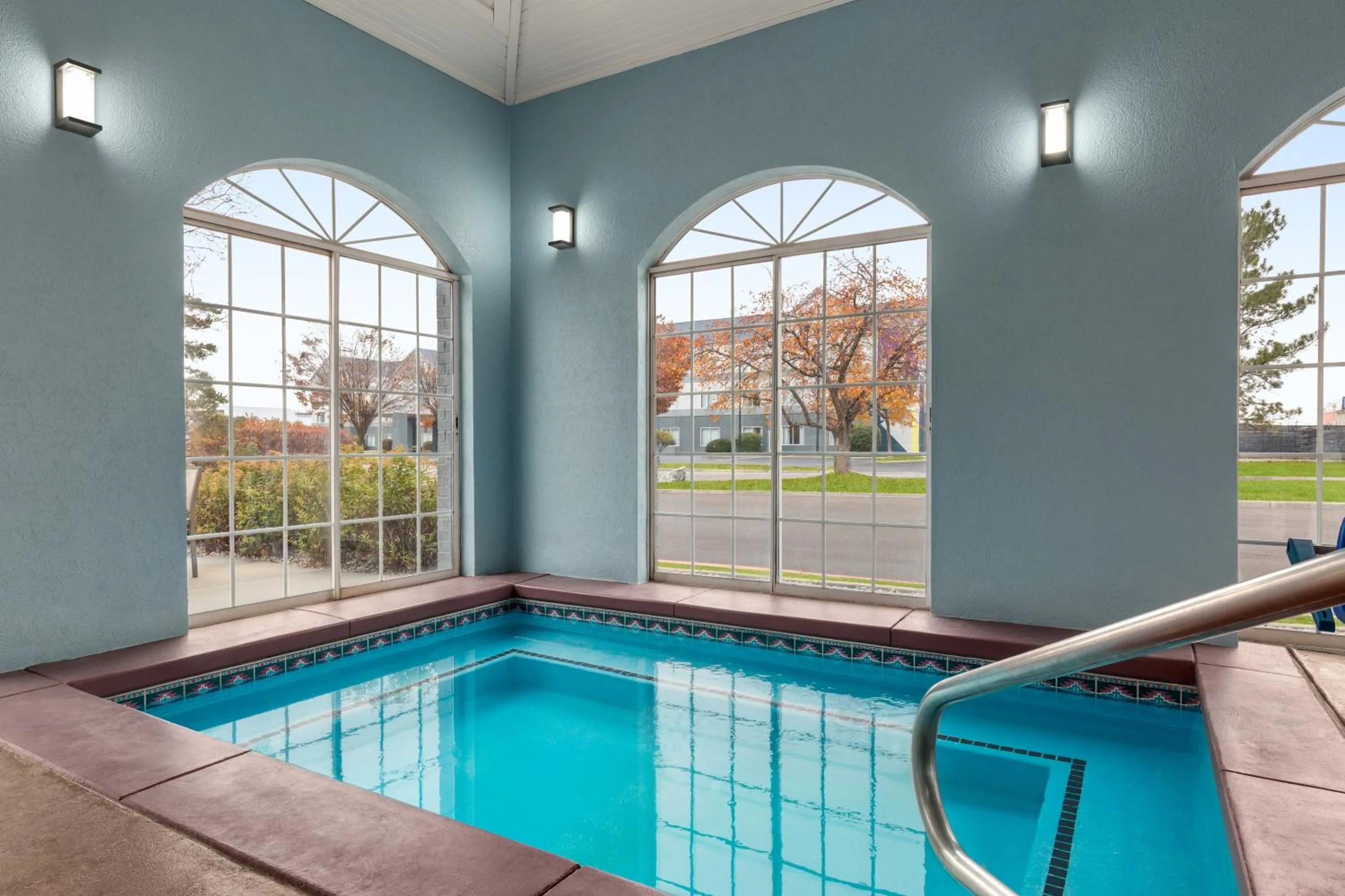 Hot Tub in Garner Hotel Salt Lake City Airport by IHG