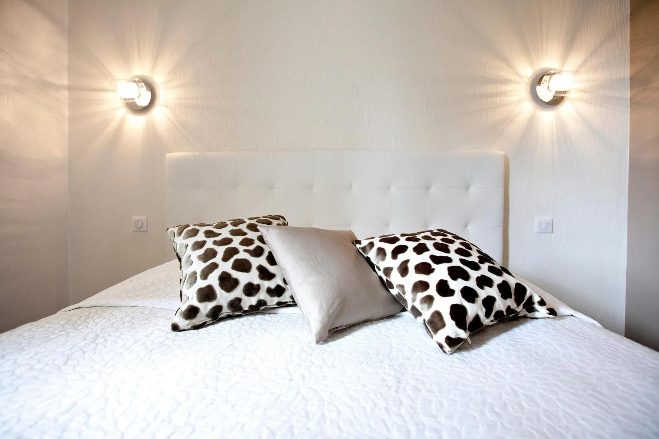 Bedroom, Bed in Hôtel Radio - Teritoria