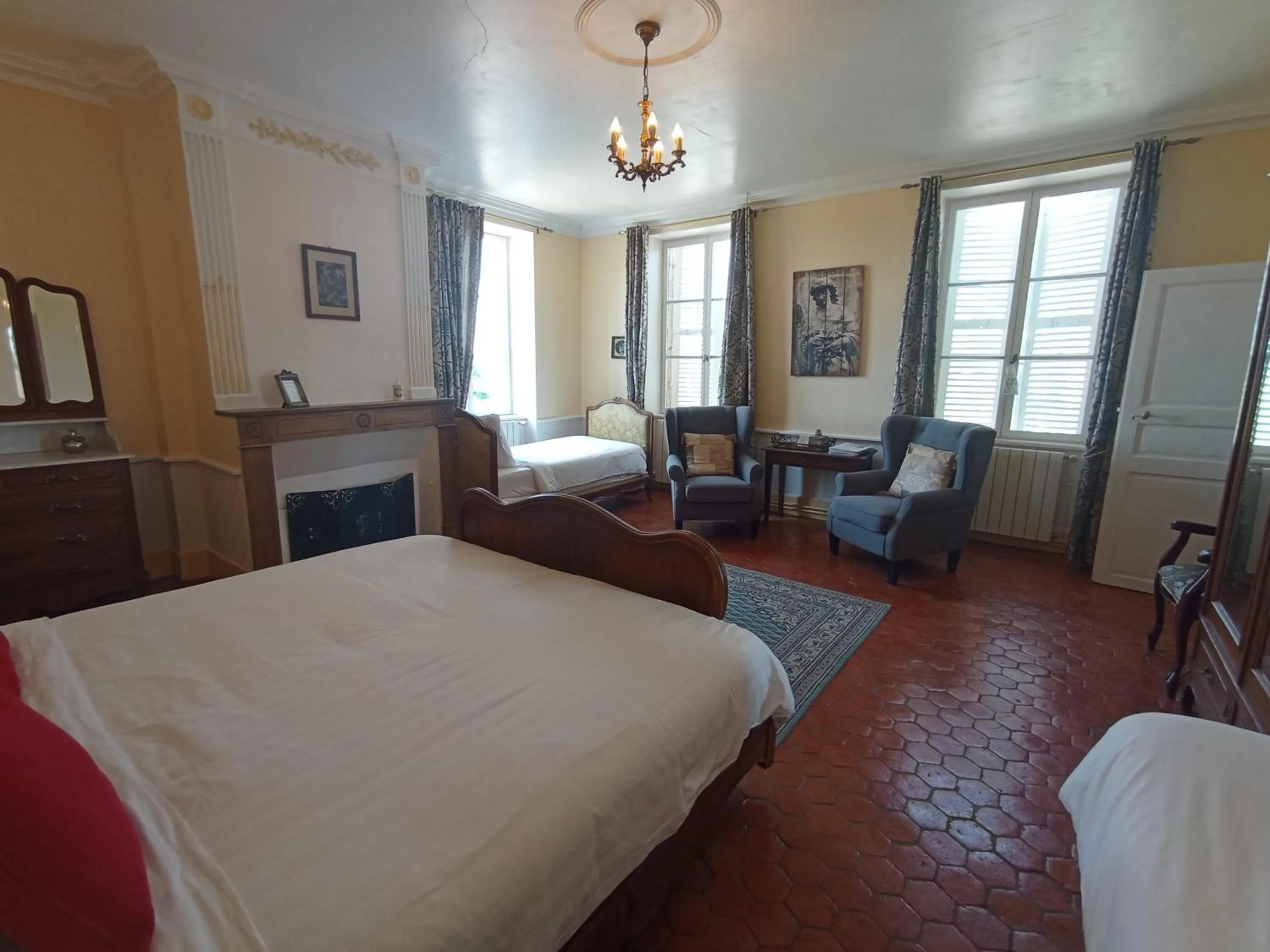 Bedroom, Bed in Château Latour