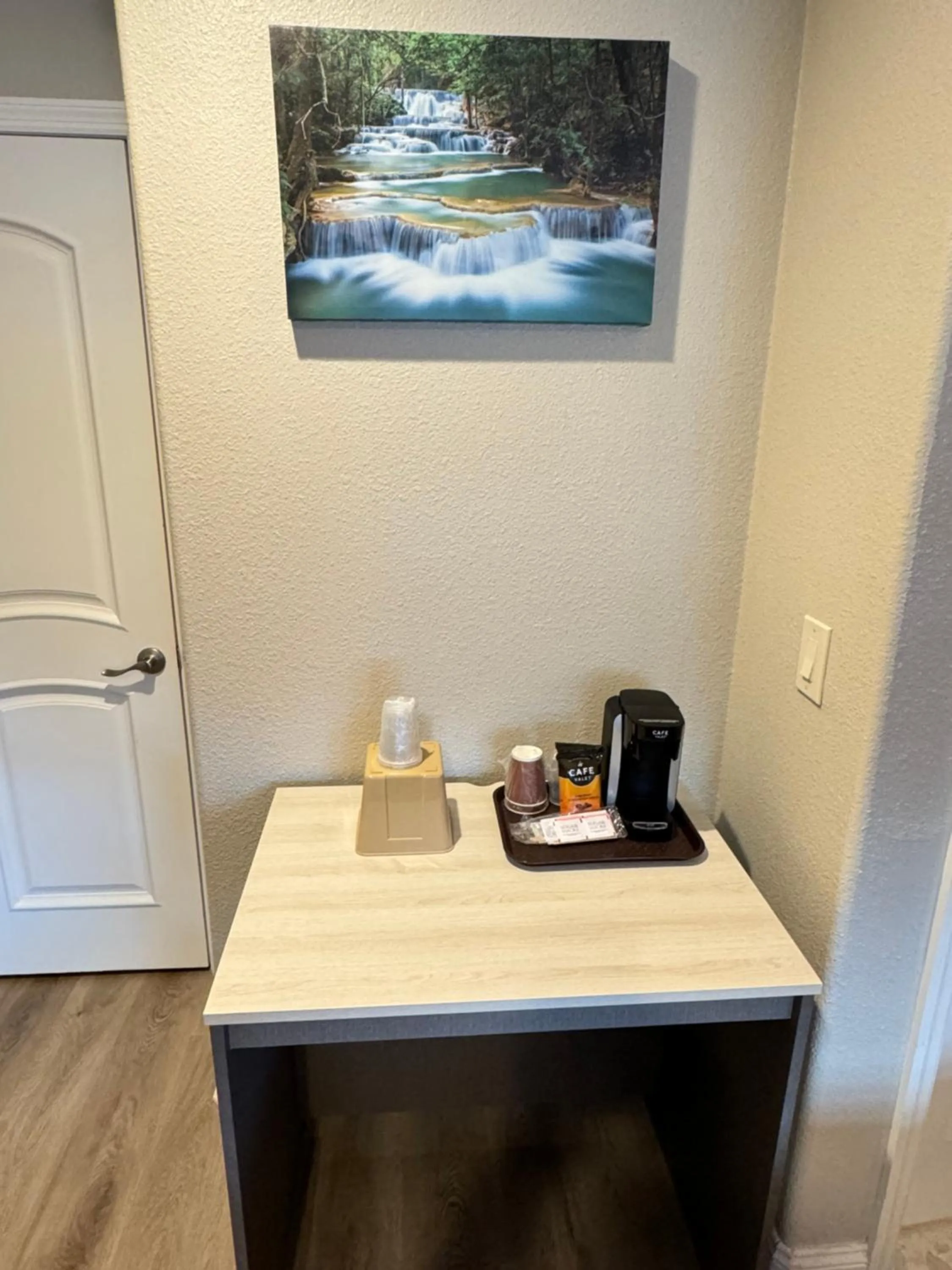 Coffee/tea facilities in Padre Oaks