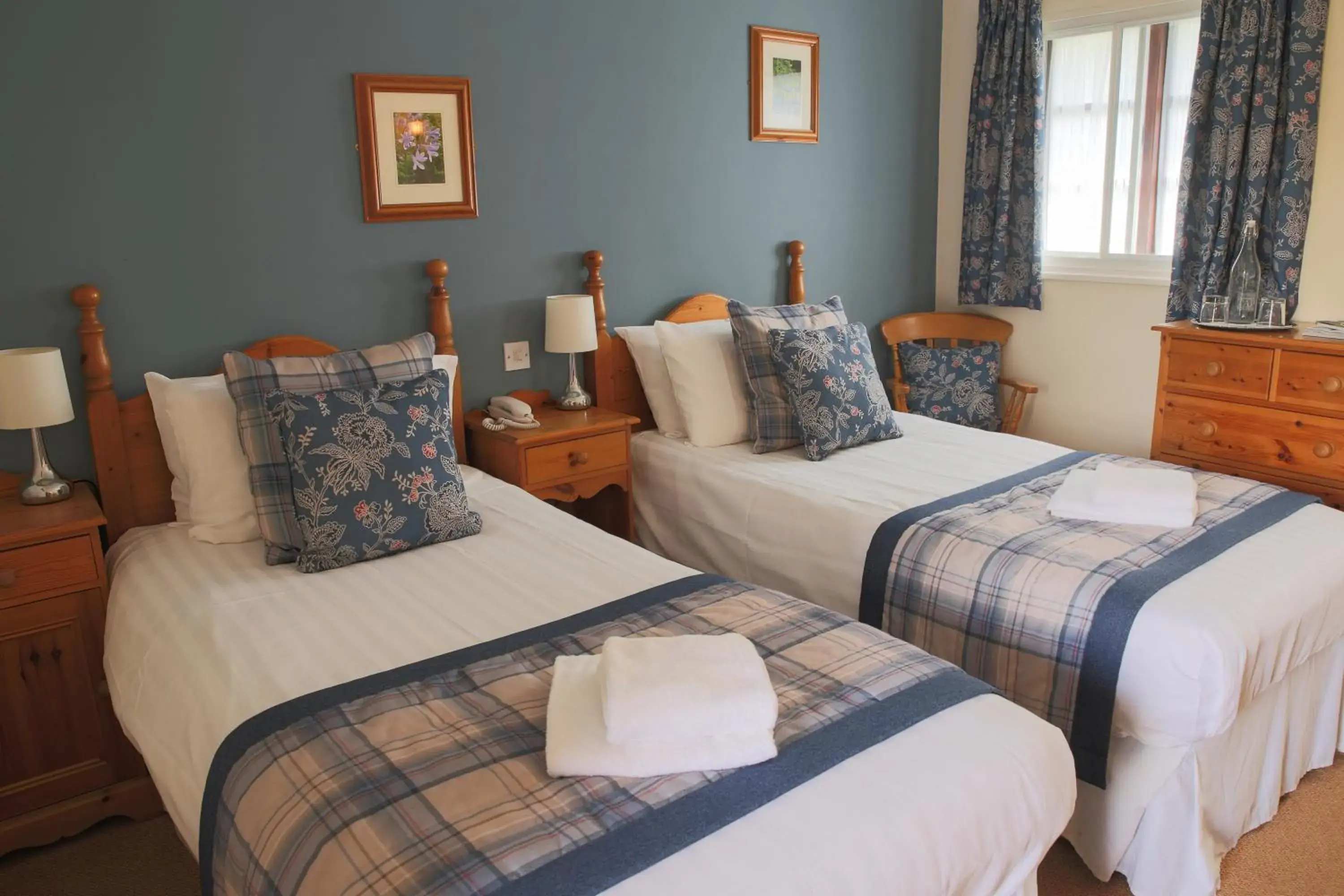 Standard Twin Room with Garden View - single occupancy in The Greyhound Inn and Hotel Standard Twin Room with Garden View - single occupancy in The Greyhound Inn and Hotel
