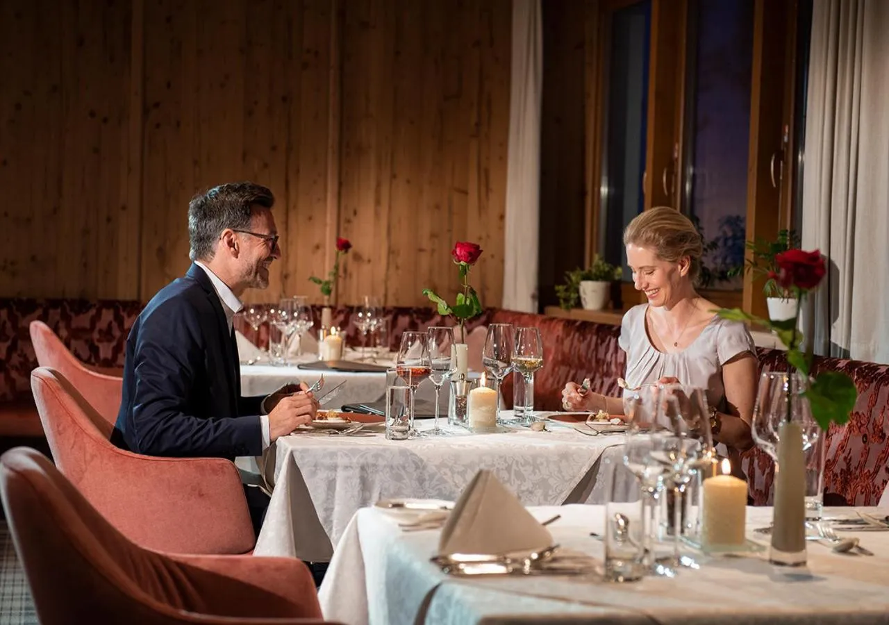 Restaurant/places to eat in Hotel Alpenhof