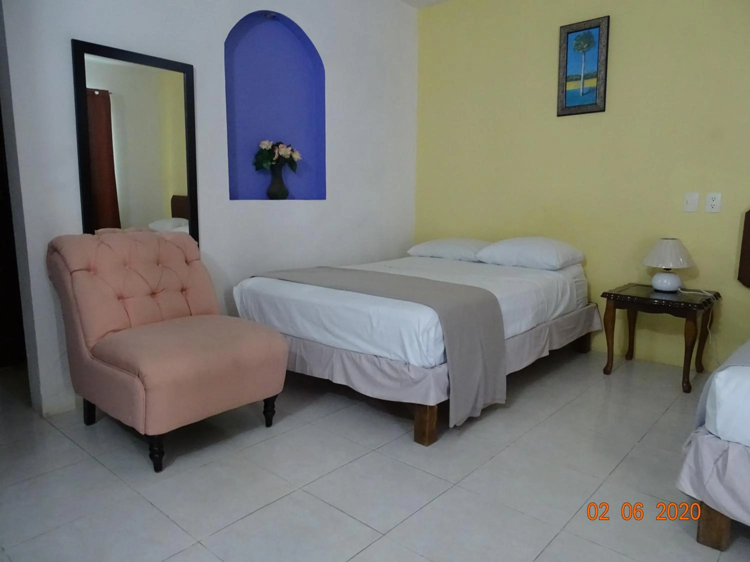 Photo of the whole room, Bed in Hotel Villa Escondida Campeche