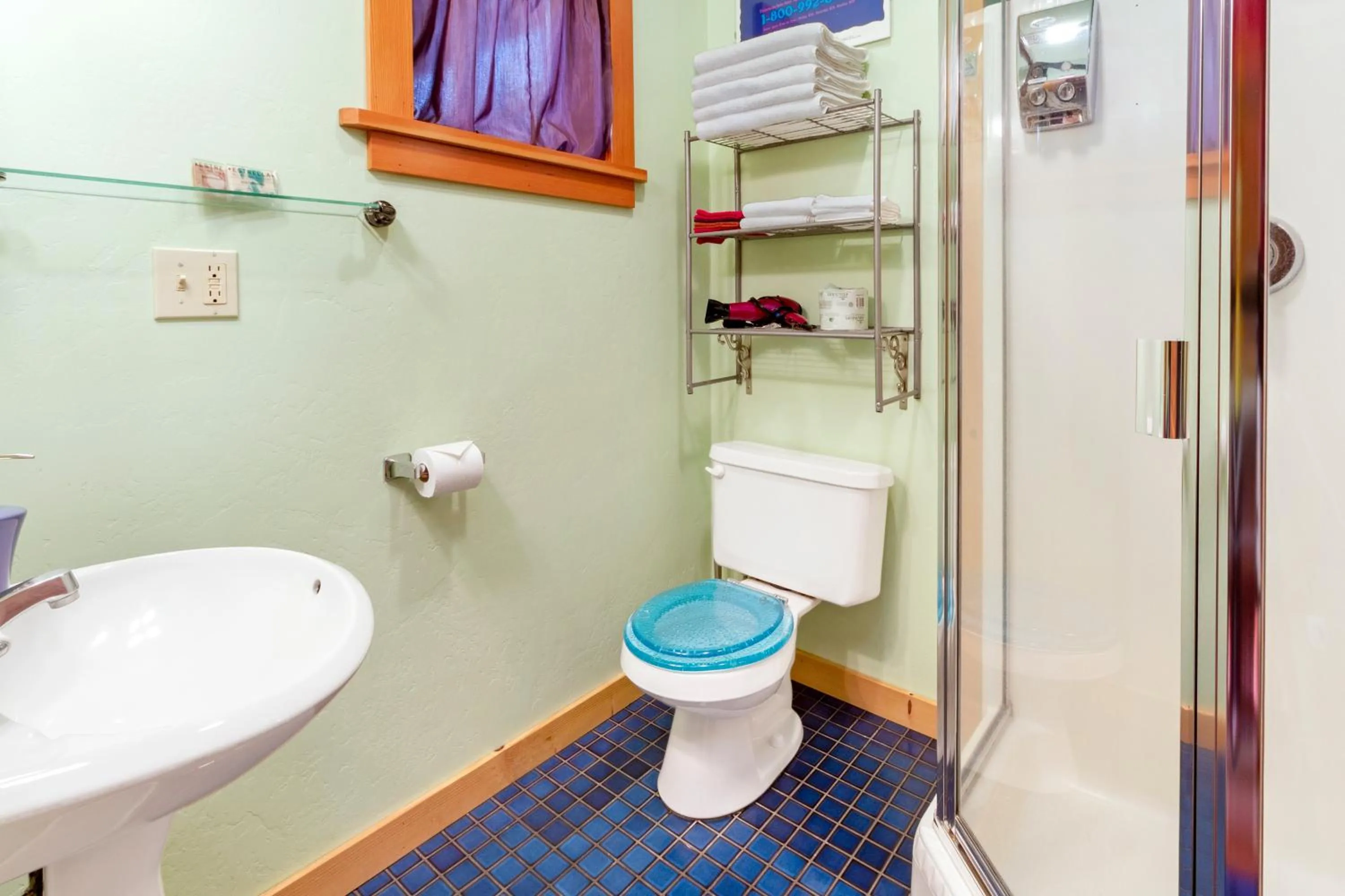 Shower in Juniper Lane Guest House