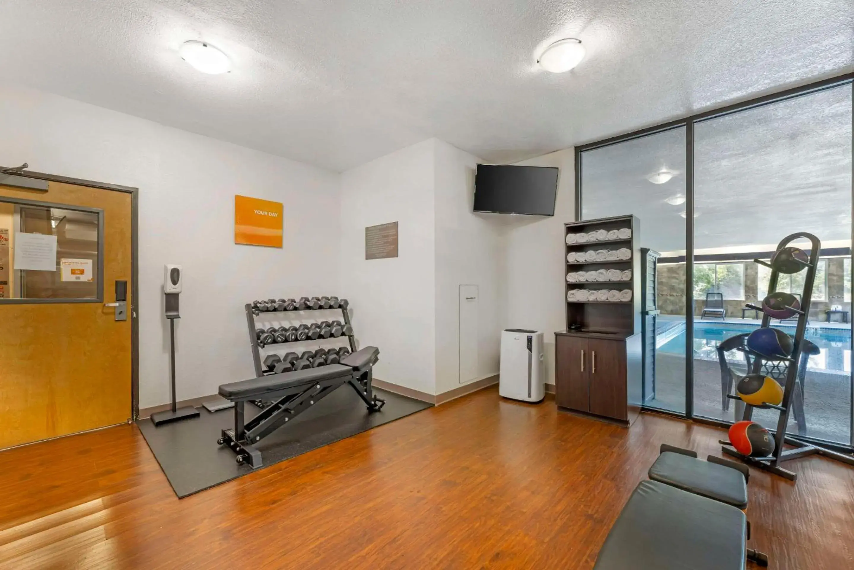 Fitness centre/facilities in Comfort Suites Near Vancouver Mall Fitness centre/facilities in Comfort Suites Near Vancouver Mall