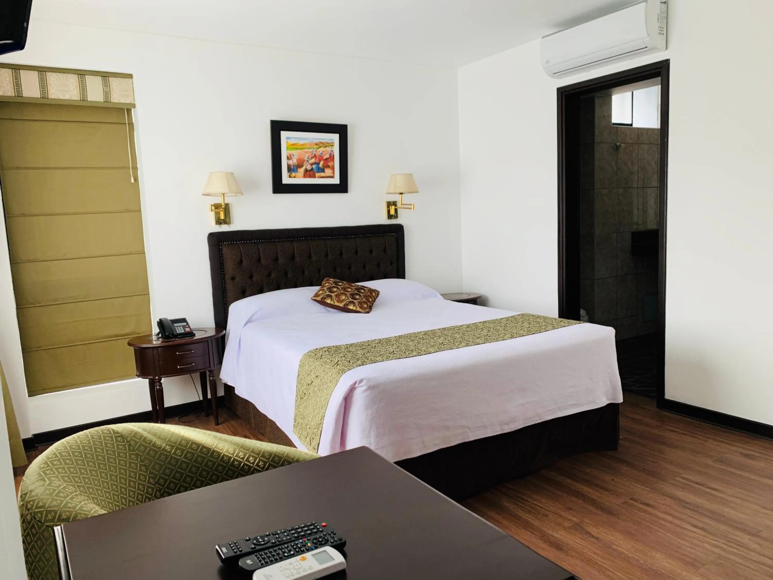 Photo of the whole room in Hotel Monte Real