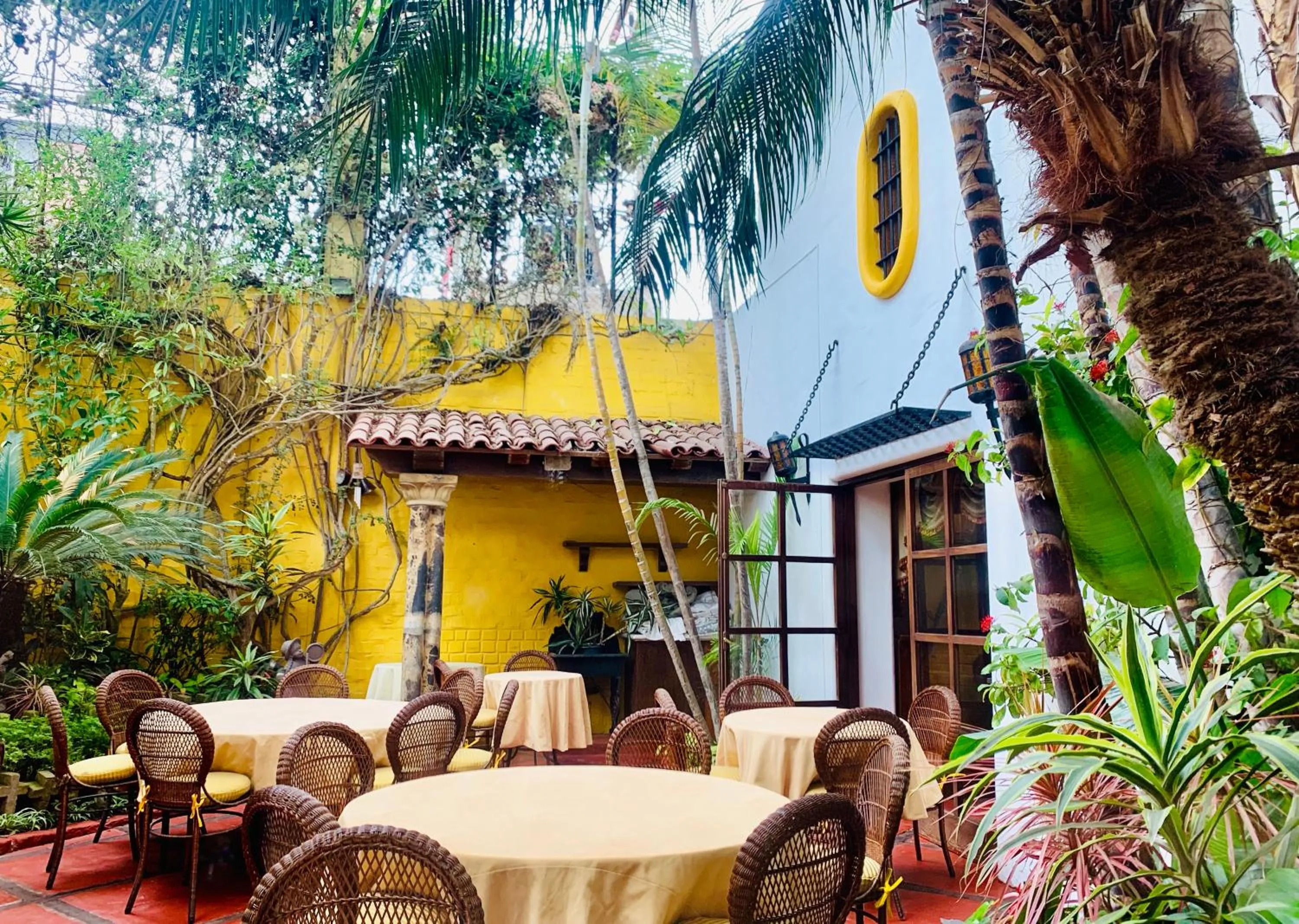 Restaurant/places to eat in Hotel Monte Real