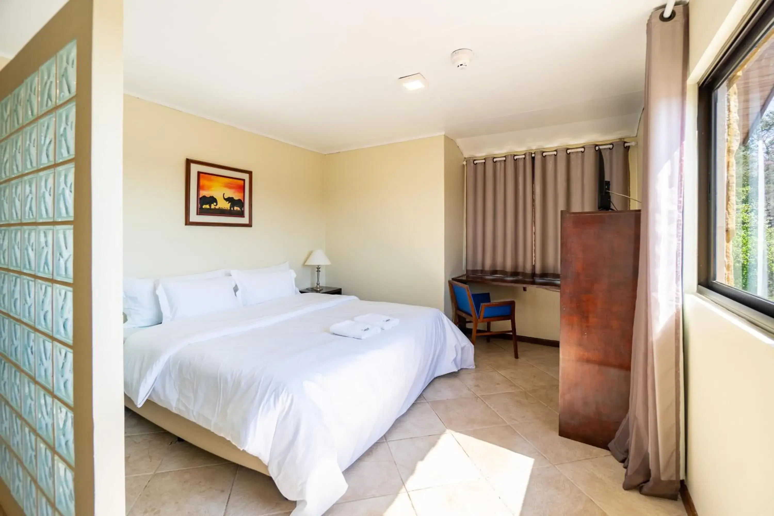 Bedroom, Bed in Suíça Iguaçu Hotel & Resort Bedroom, Bed in Suíça Iguaçu Hotel & Resort