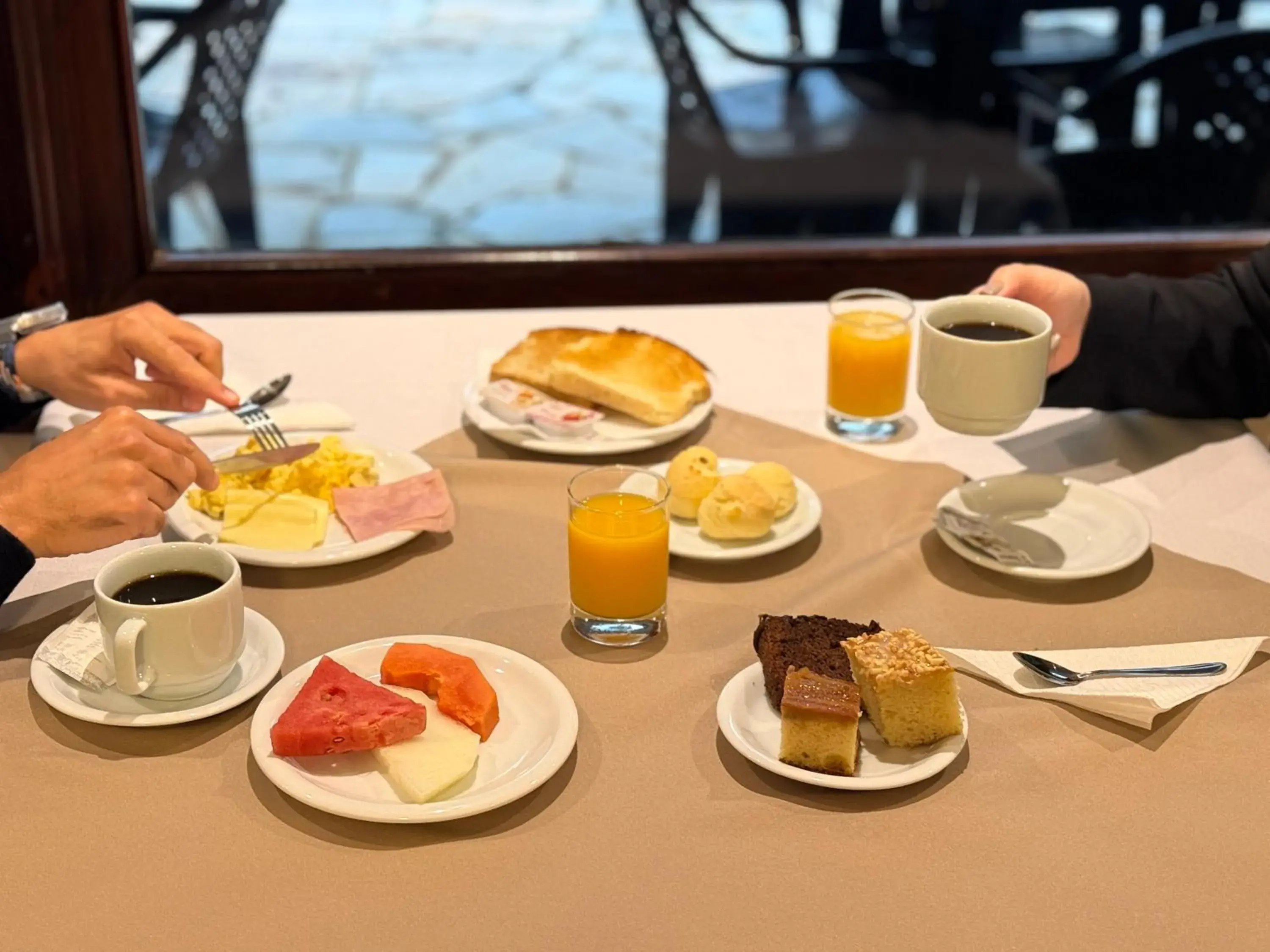 Breakfast in Suíça Iguaçu Hotel & Resort Breakfast in Suíça Iguaçu Hotel & Resort