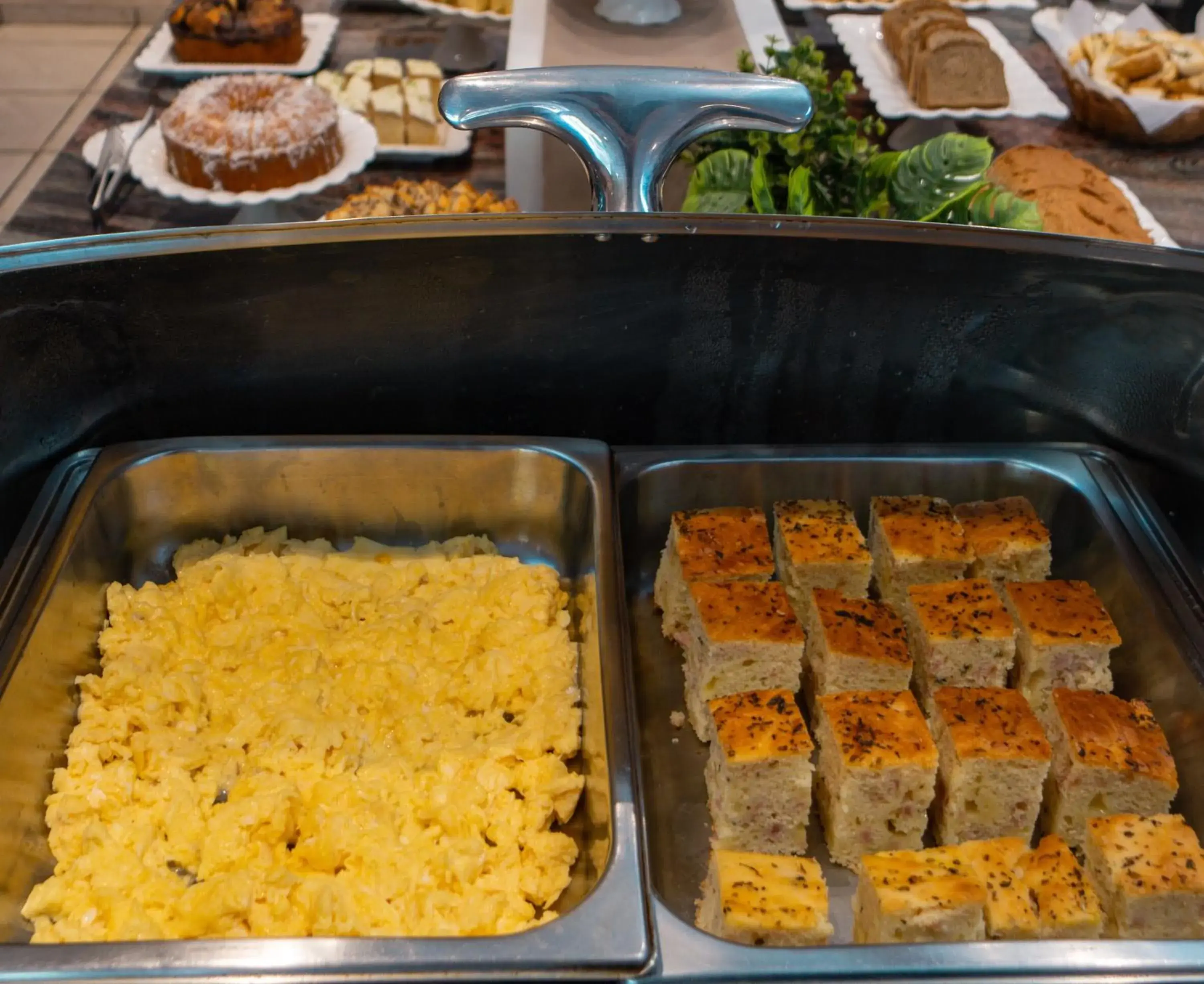 Breakfast in Suíça Iguaçu Hotel & Resort Breakfast in Suíça Iguaçu Hotel & Resort