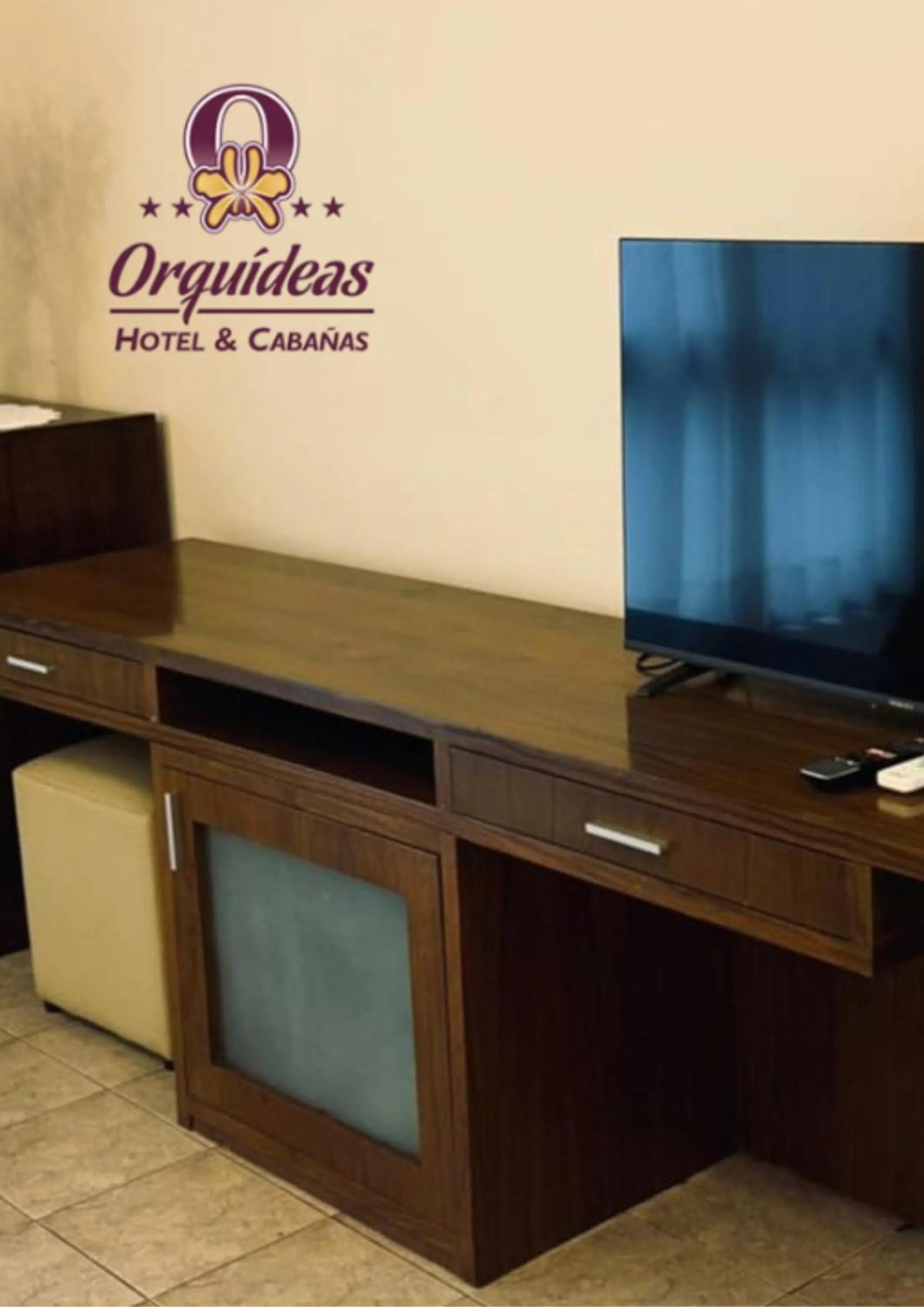 TV and multimedia in Orquideas Hotel & Cabañas