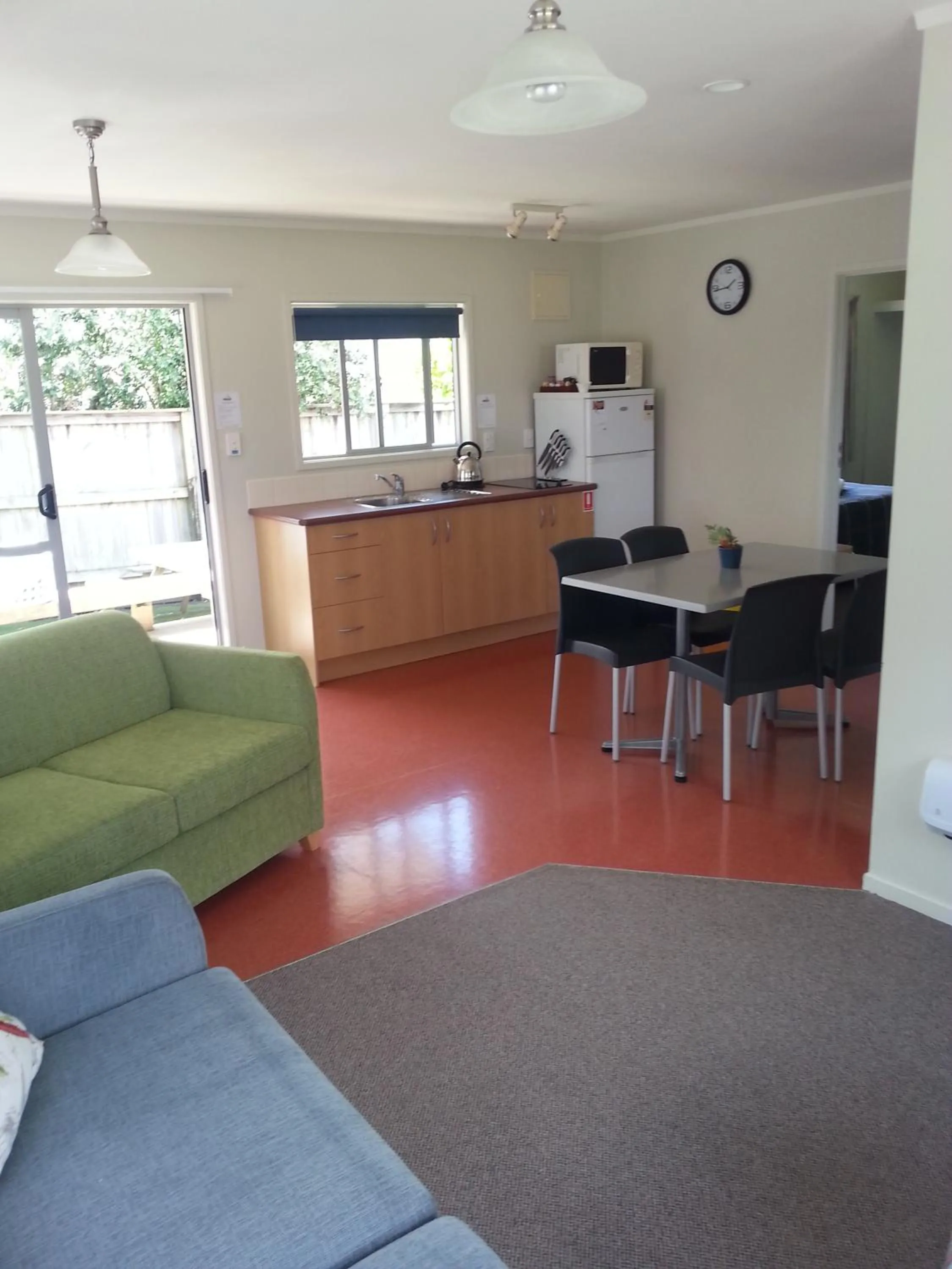 Kitchen or kitchenette in Athenree Hot Springs & Holiday Park