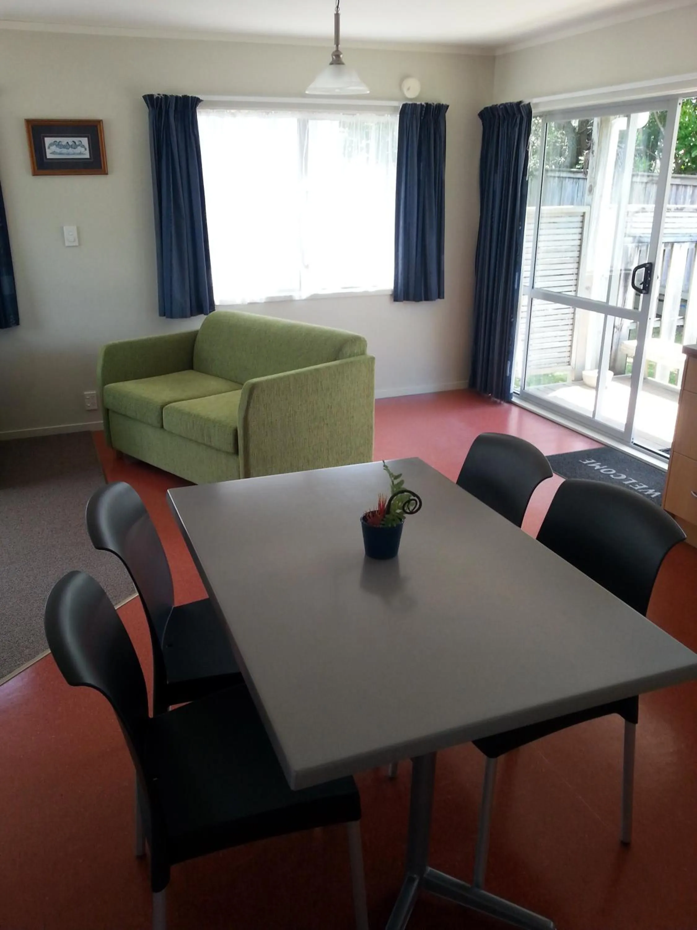 Seating area in Athenree Hot Springs & Holiday Park