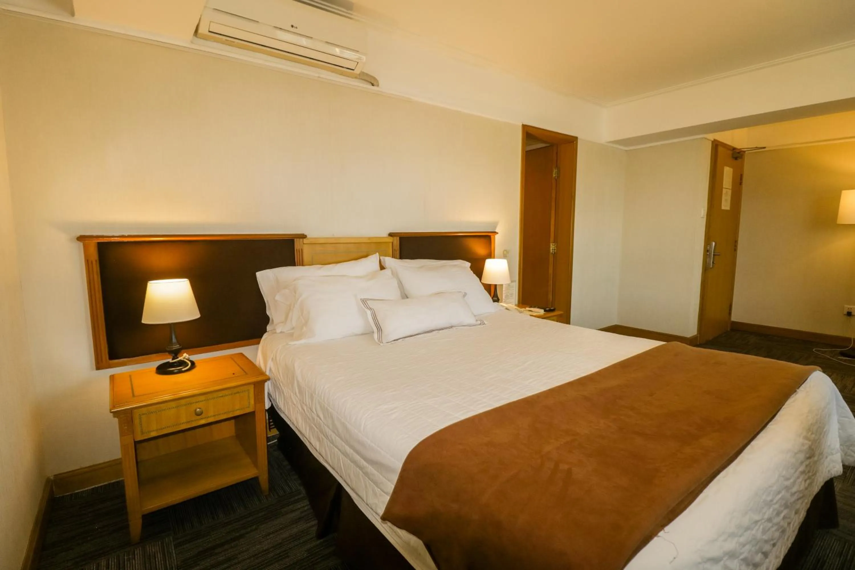 Bed in Hotel Miramar