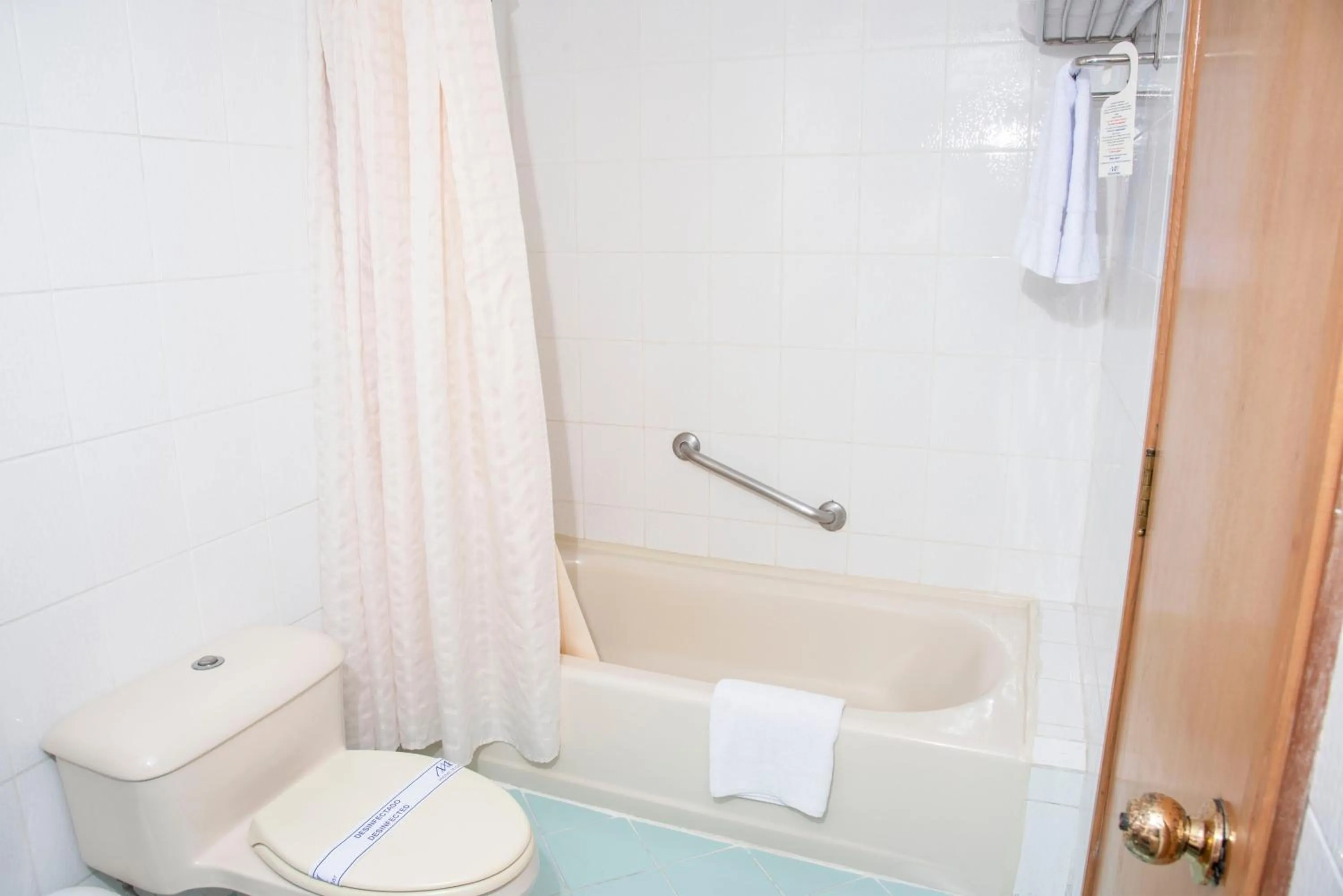 Shower in Hotel Miramar