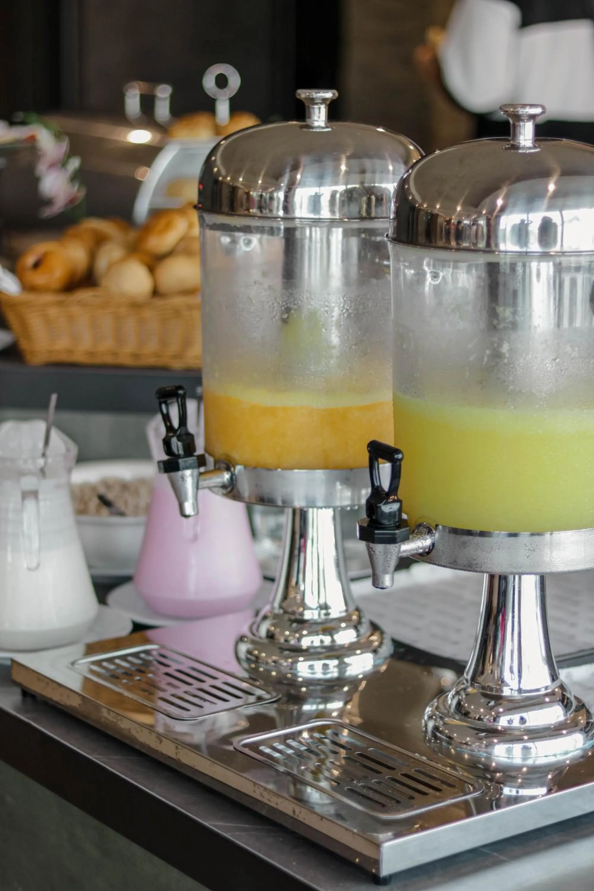 Food and drinks in Hotel Miramar