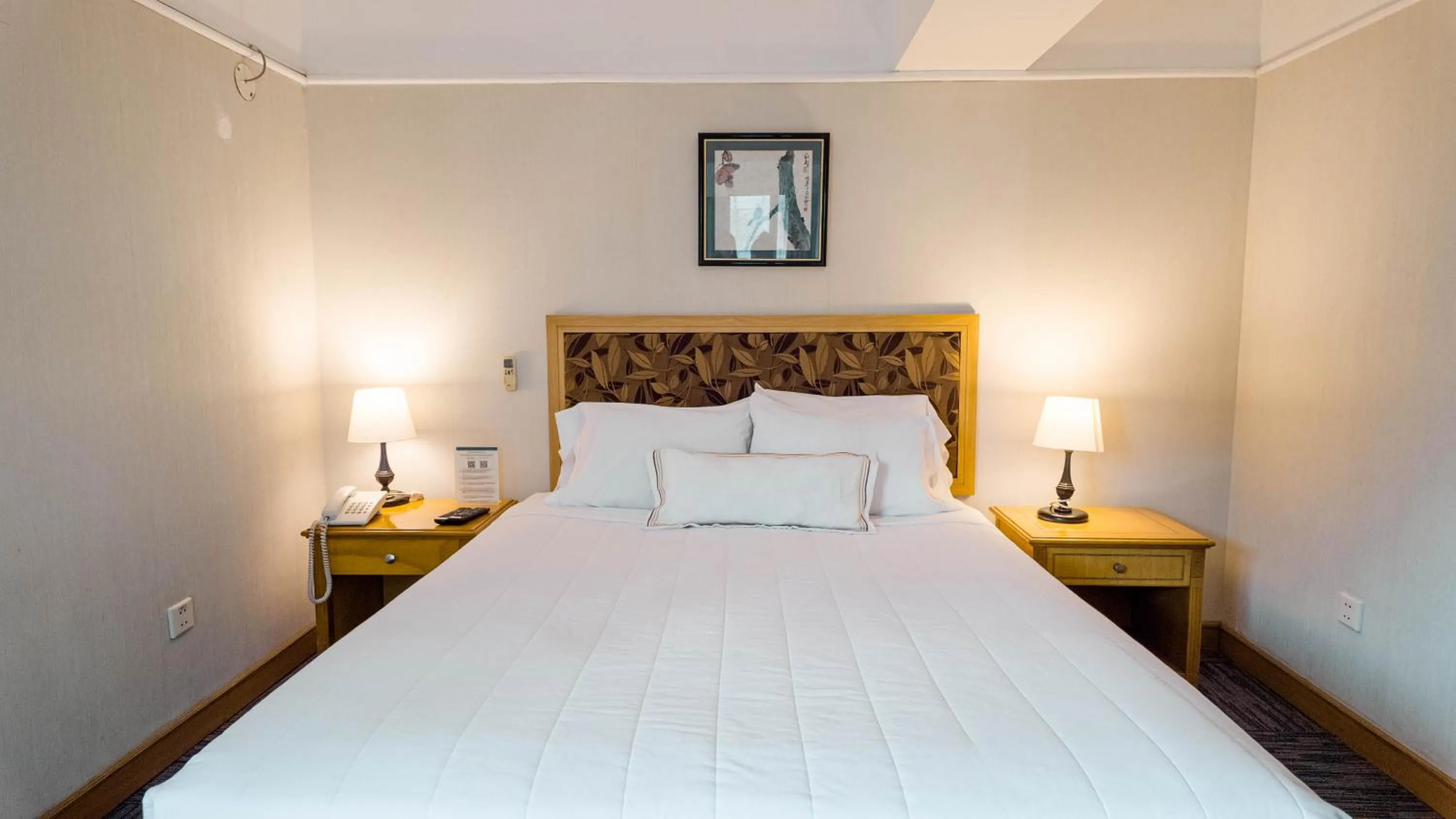 Bedroom, Bed in Hotel Miramar