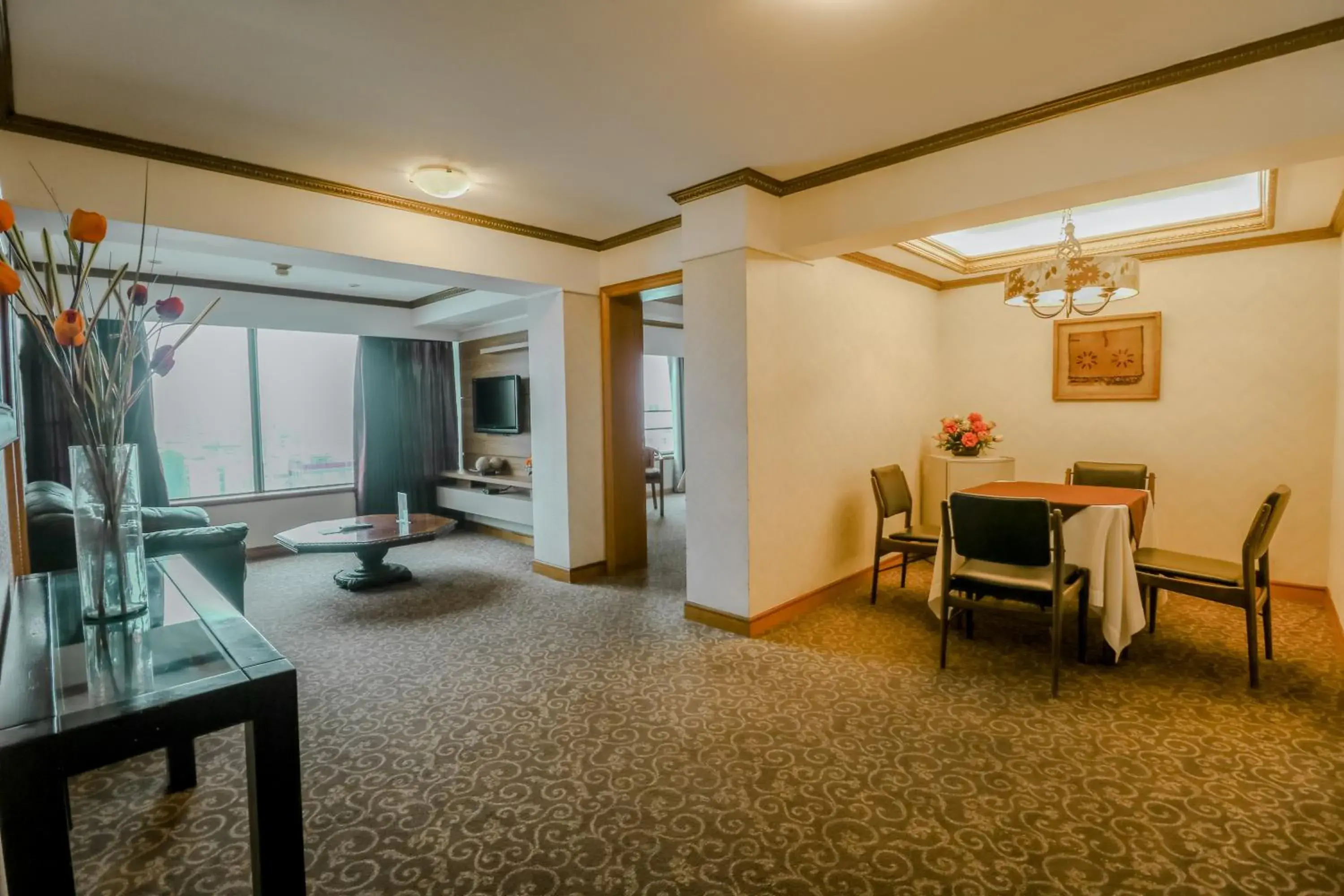 One-Bedroom Suite in Hotel Miramar One-Bedroom Suite in Hotel Miramar