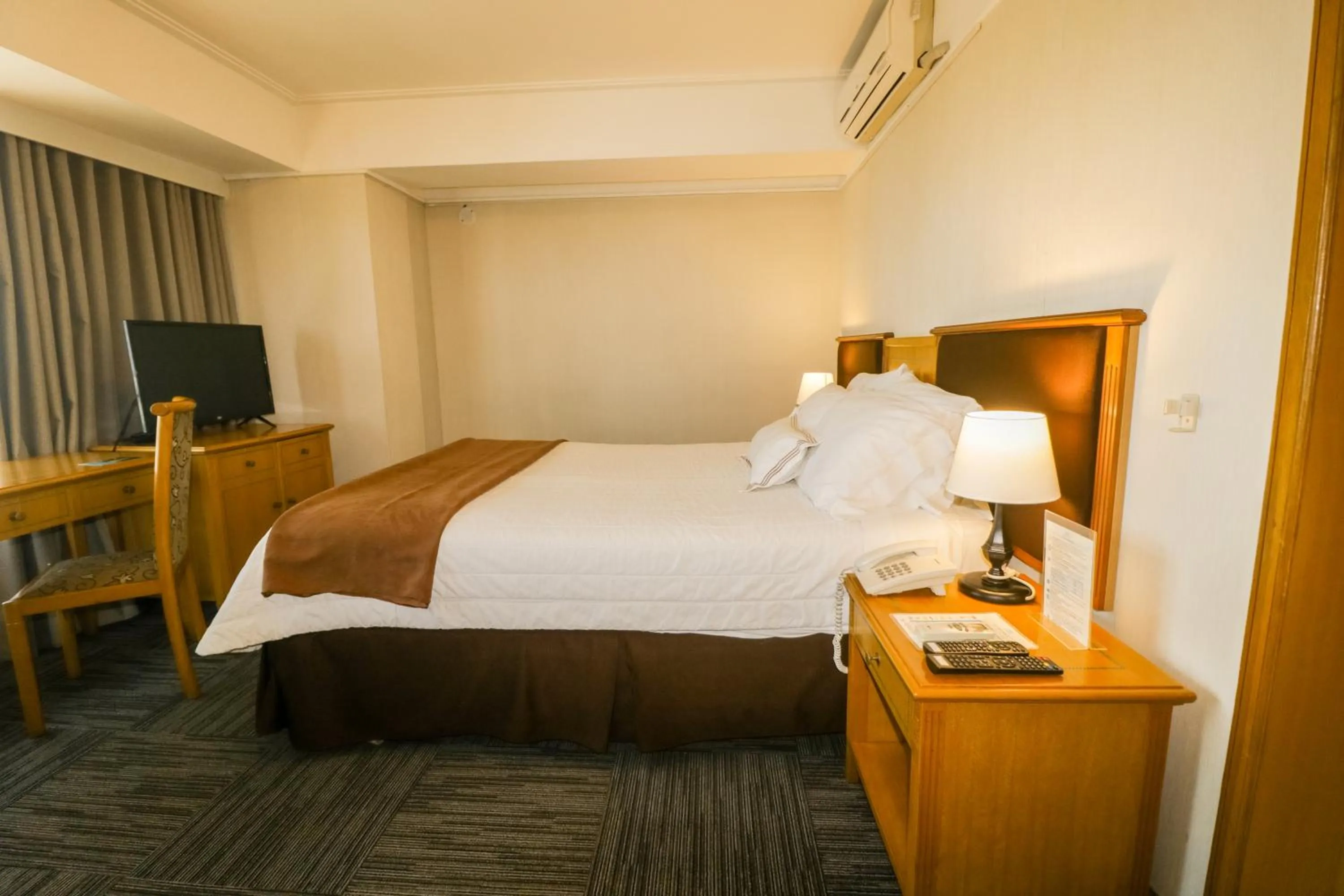 Bed in Hotel Miramar