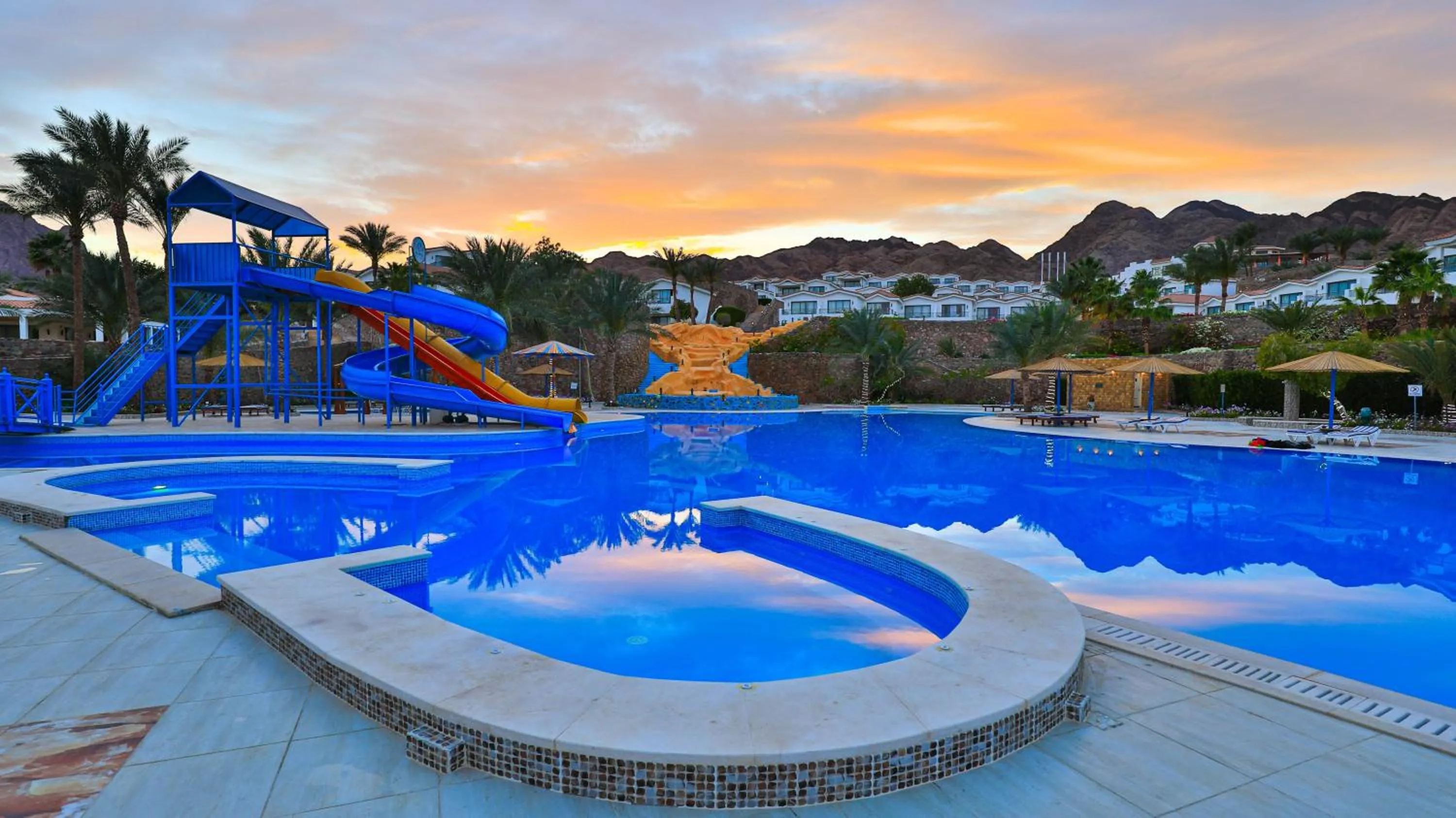 Swimming pool in Ecotel Dahab Bay View Resort