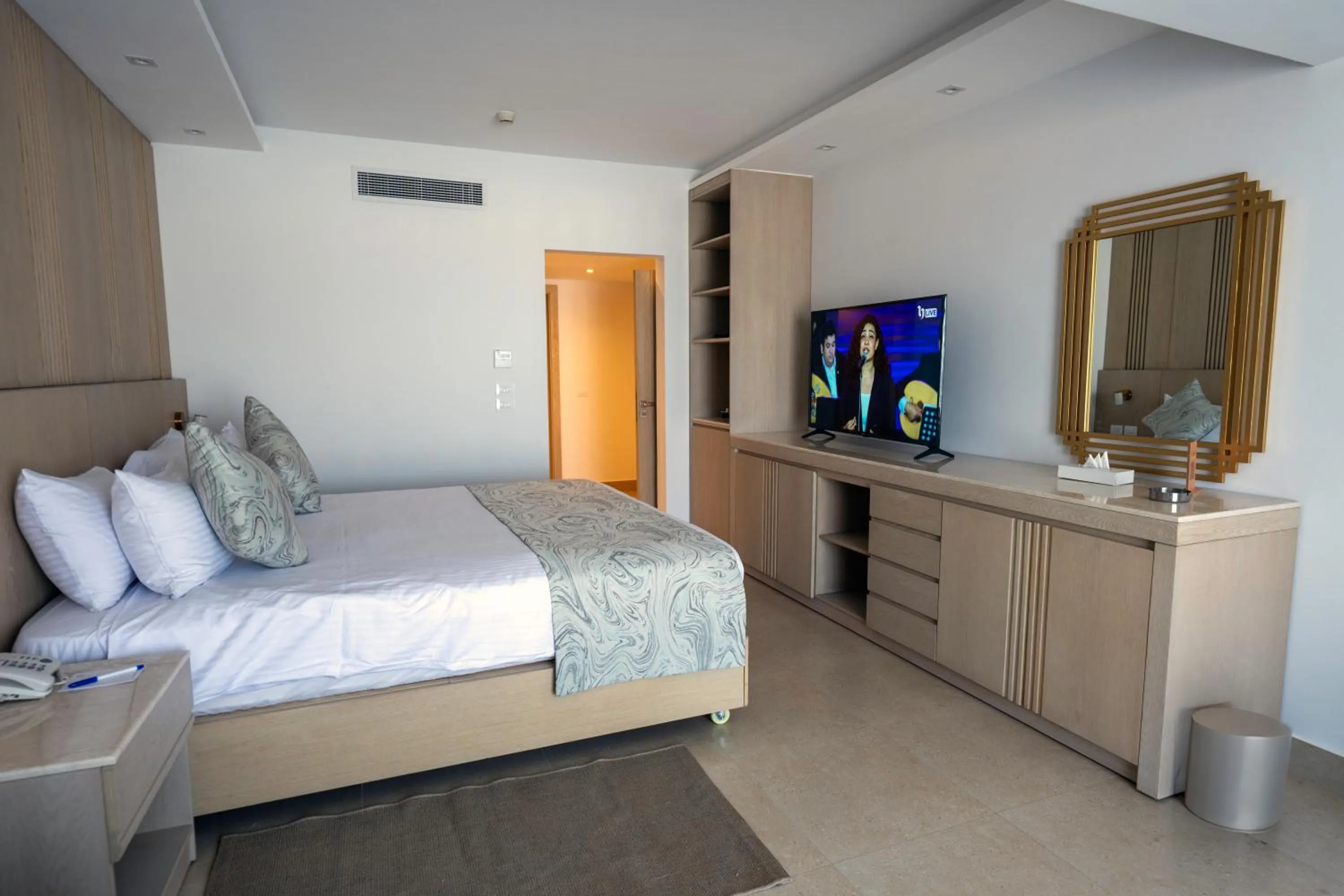 Photo of the whole room, Bed in Ecotel Dahab Bay View Resort