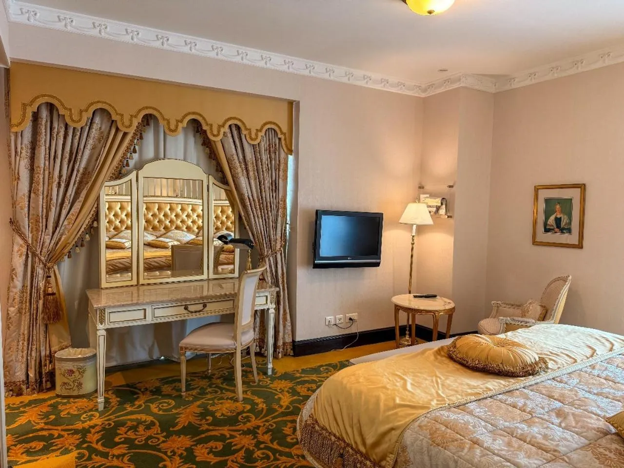 Bed in Habitat Hotel All Suites - Jeddah