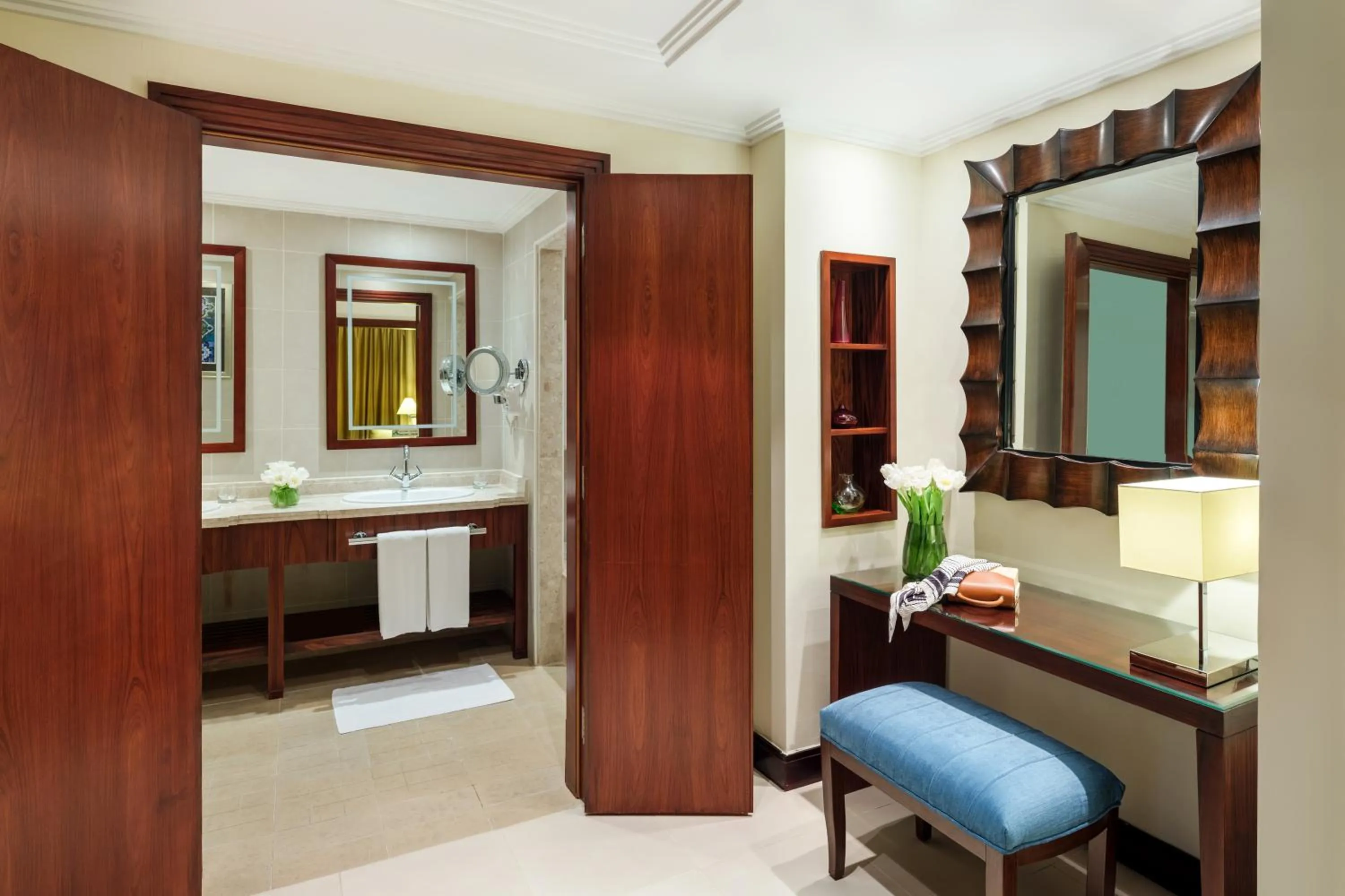 Seating area in Movenpick Hotel & Residences Hajar Tower Makkah