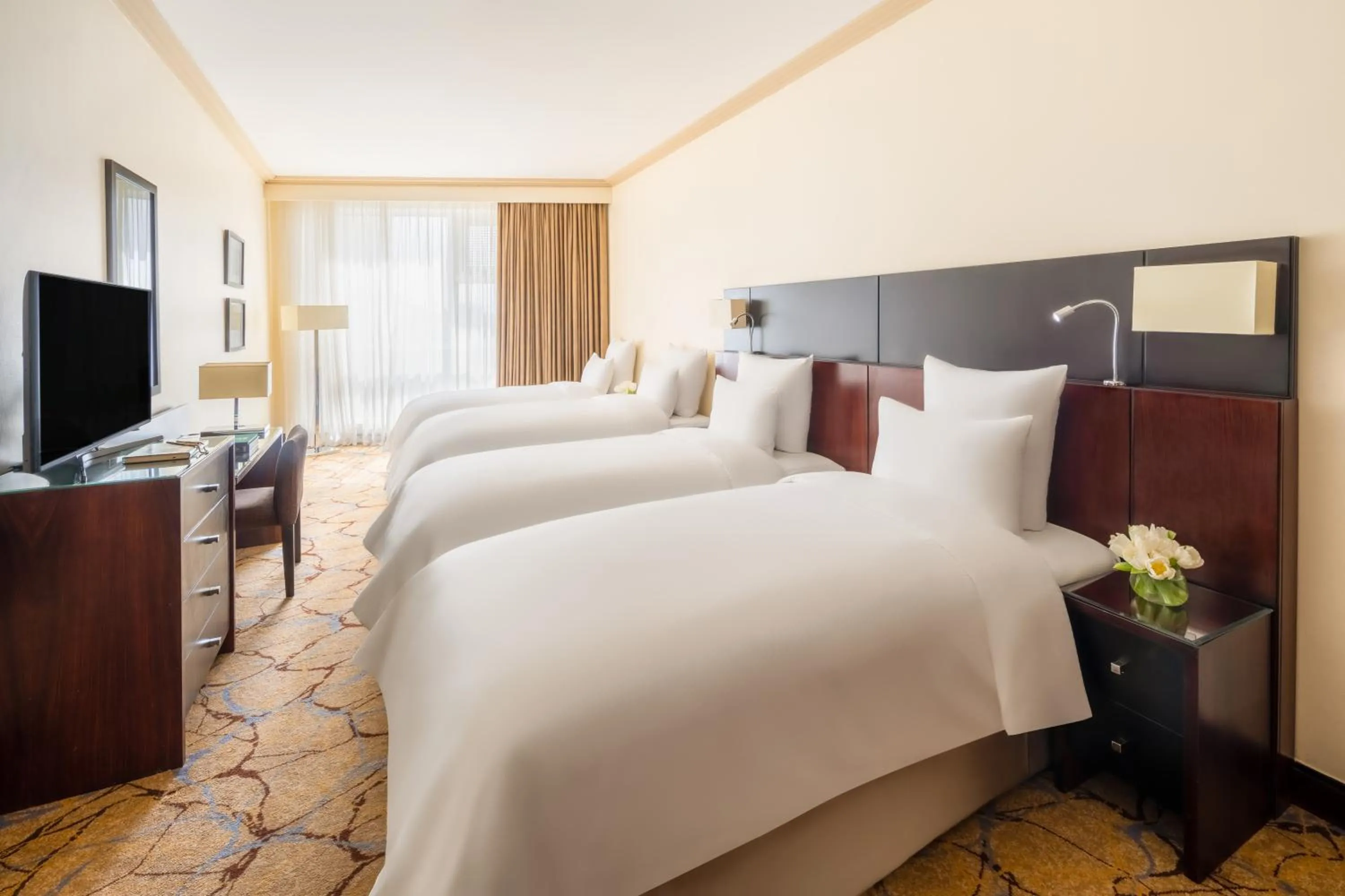 Bedroom, Bed in Movenpick Hotel & Residences Hajar Tower Makkah