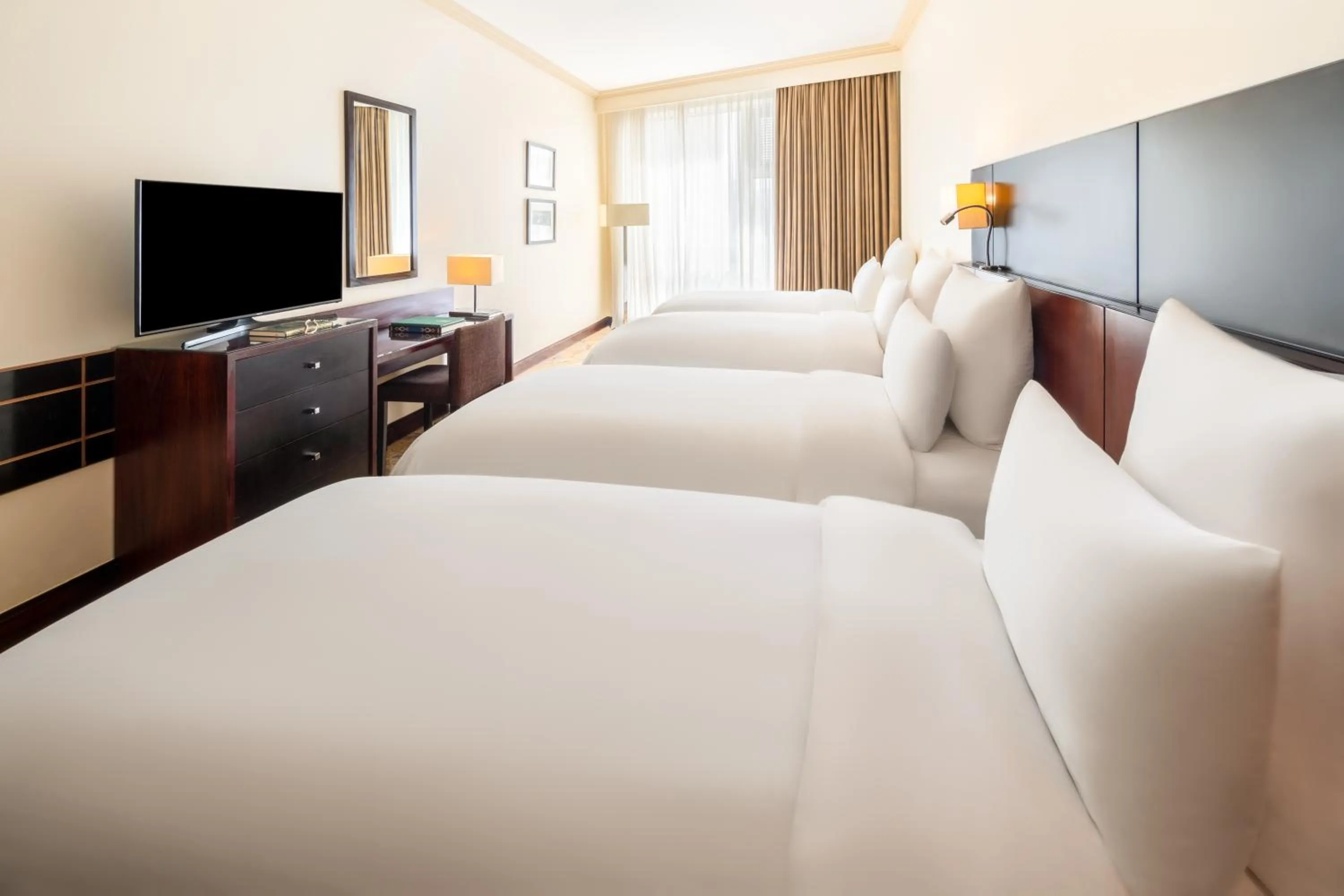 Bed in Movenpick Hotel & Residences Hajar Tower Makkah