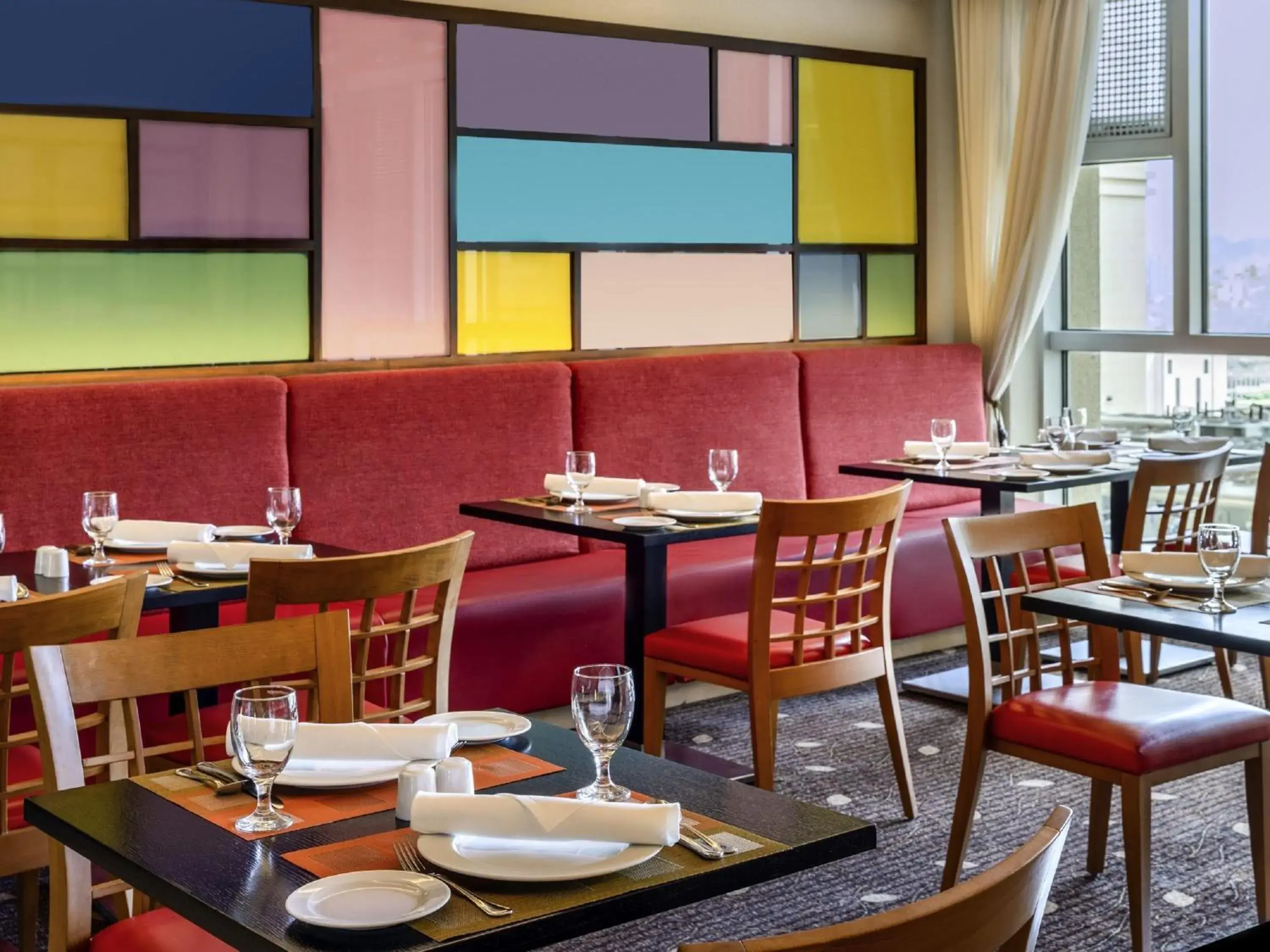 Restaurant/places to eat in Movenpick Hotel & Residences Hajar Tower Makkah Restaurant/places to eat in Movenpick Hotel & Residences Hajar Tower Makkah