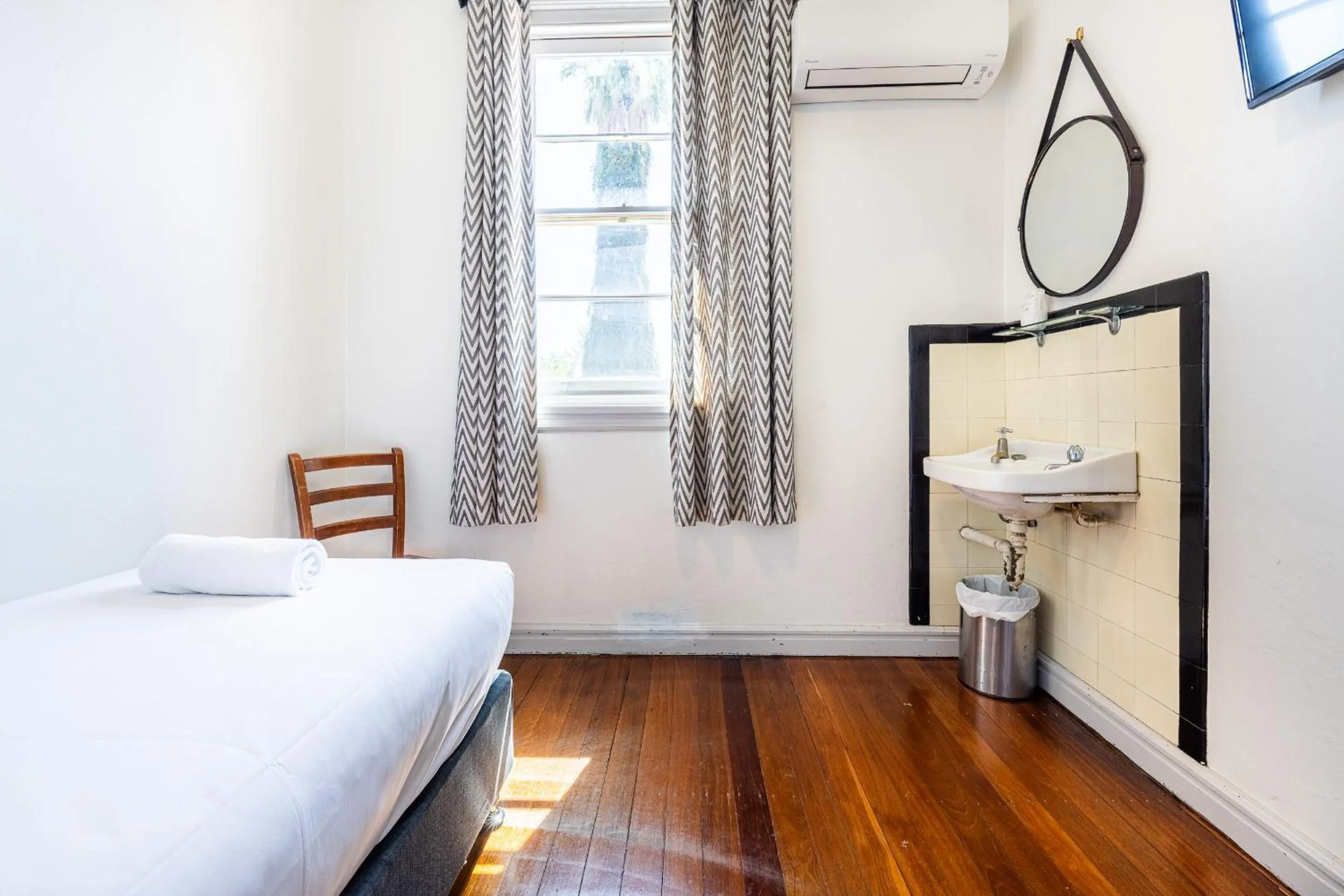 Photo of the whole room, Bed in The Tamworth Hotel