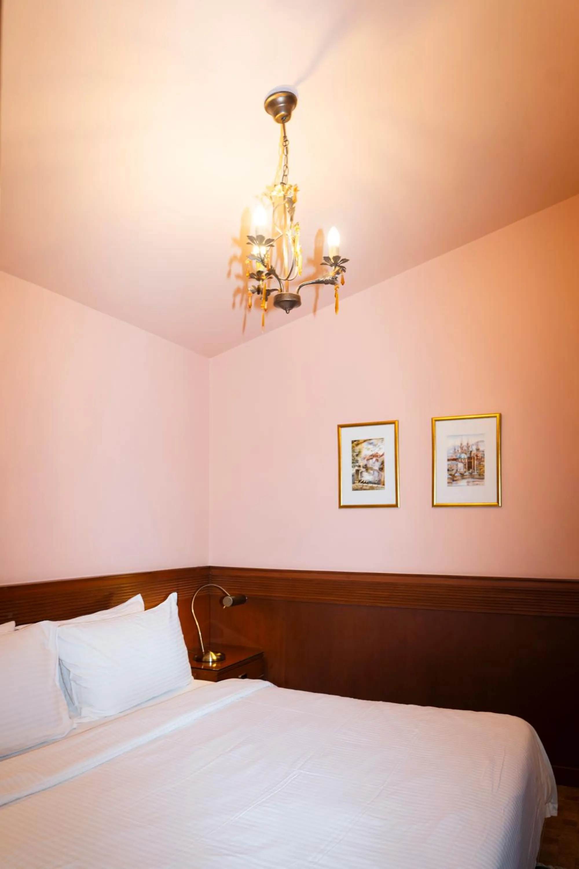 Bed in Le Cedrus Hotel