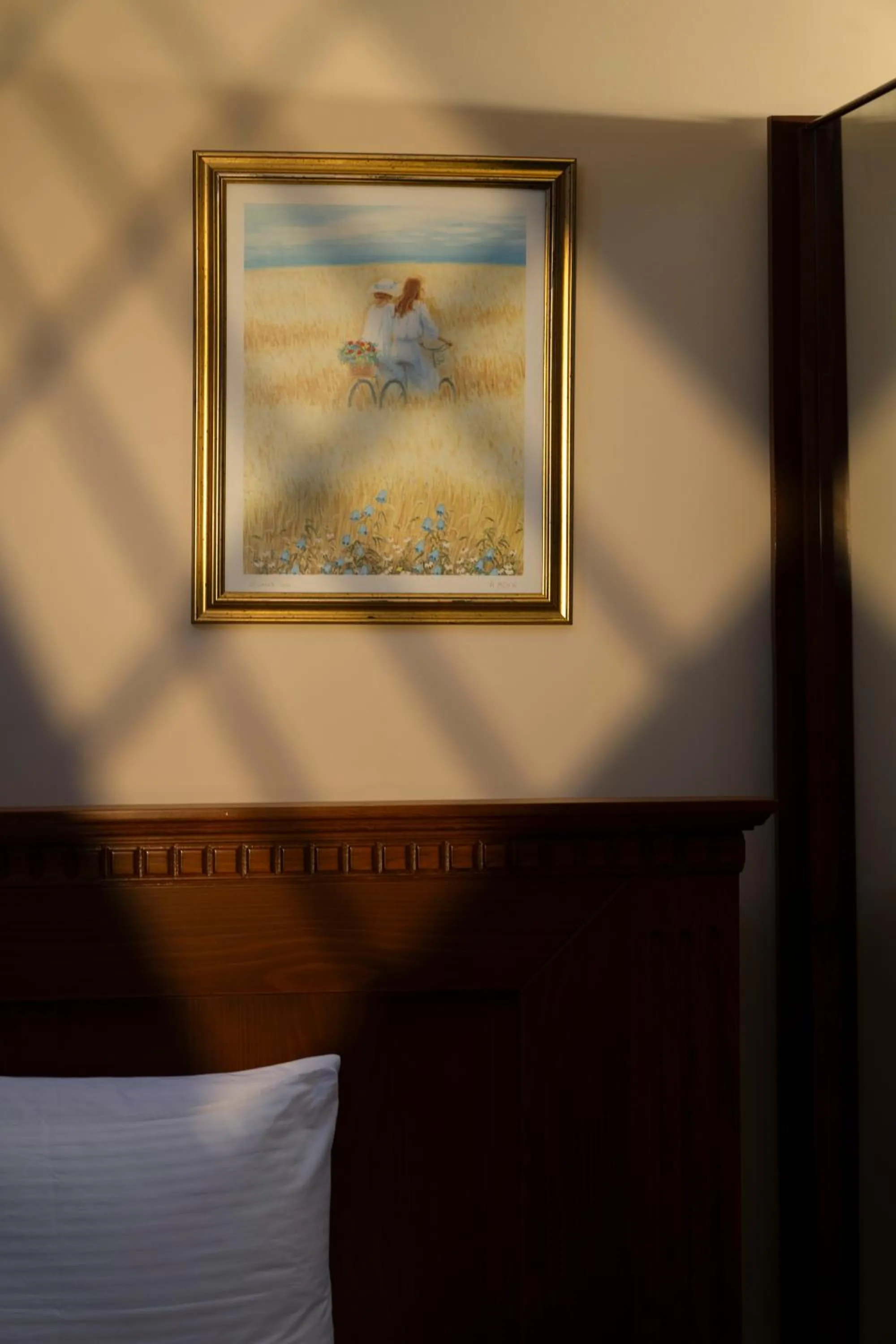 Decorative detail, Bed in Le Cedrus Hotel