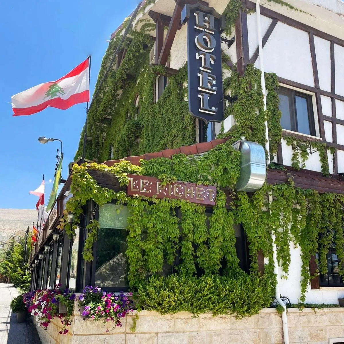 Property building in Le Cedrus Hotel