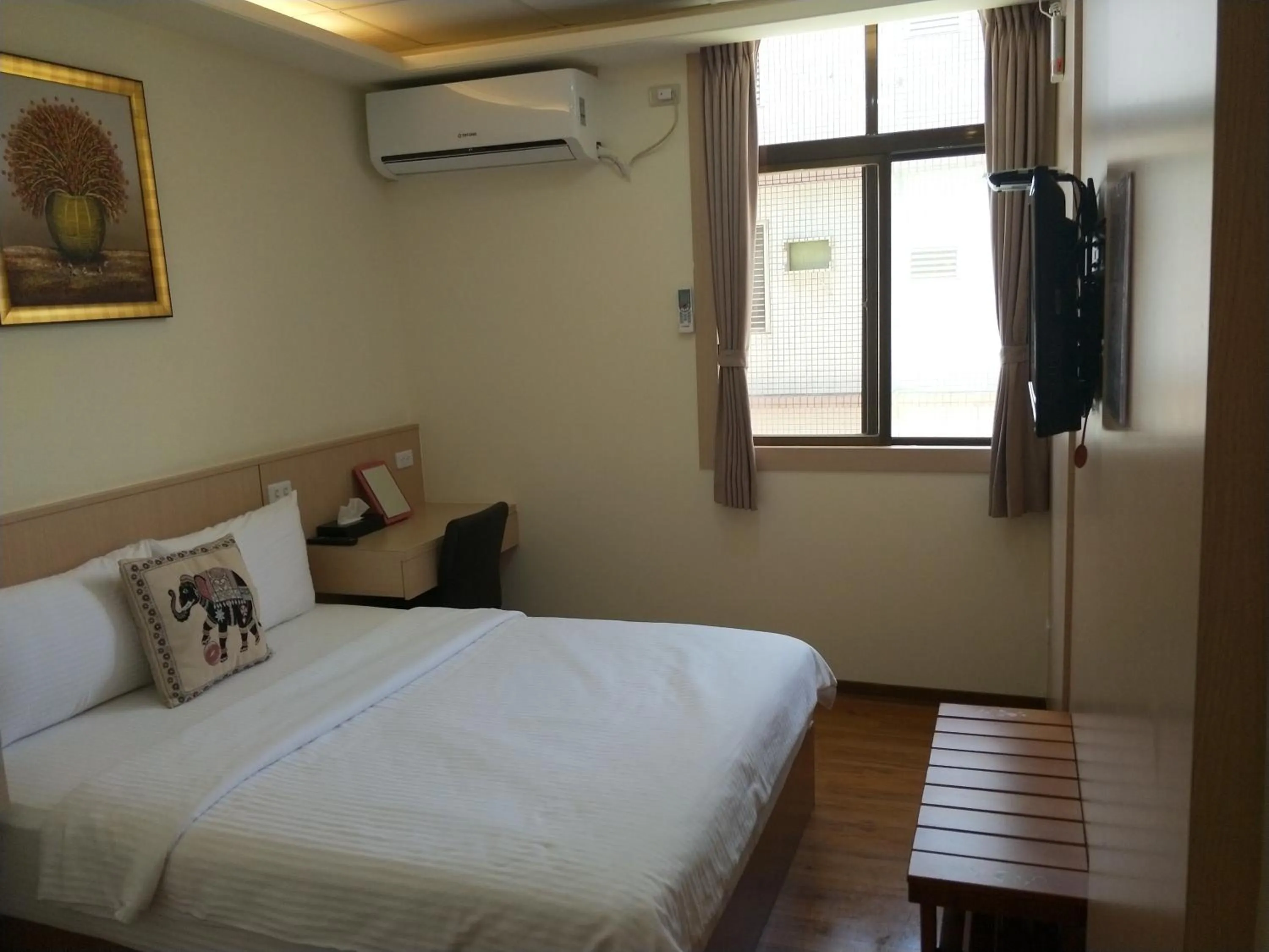 Bed in Oriental Hotel