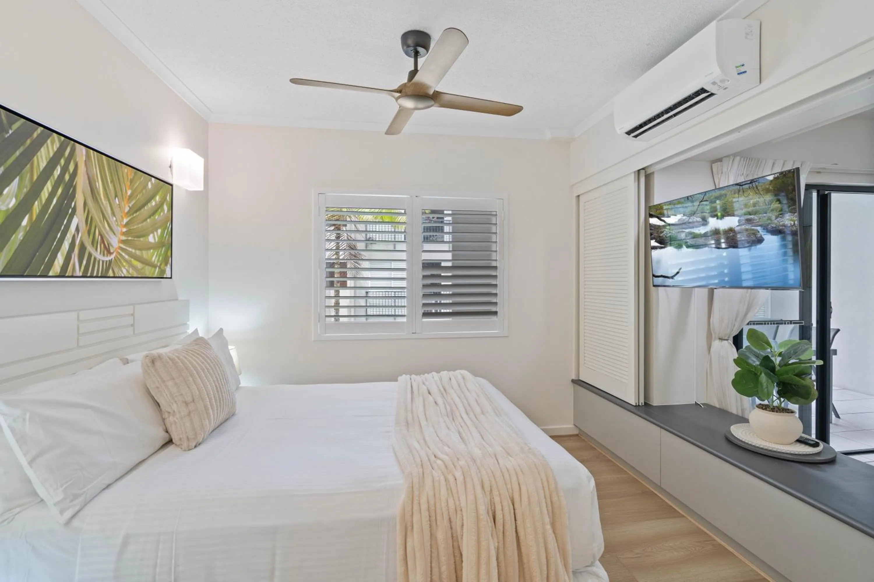 Bed in Blue Lagoon Resort