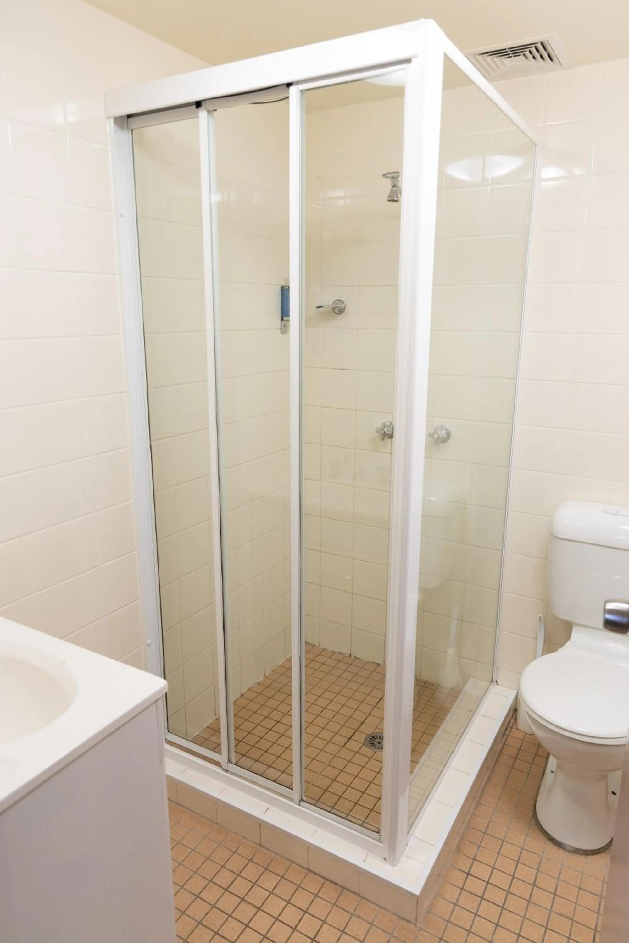 The Man from Snowy River Hotel