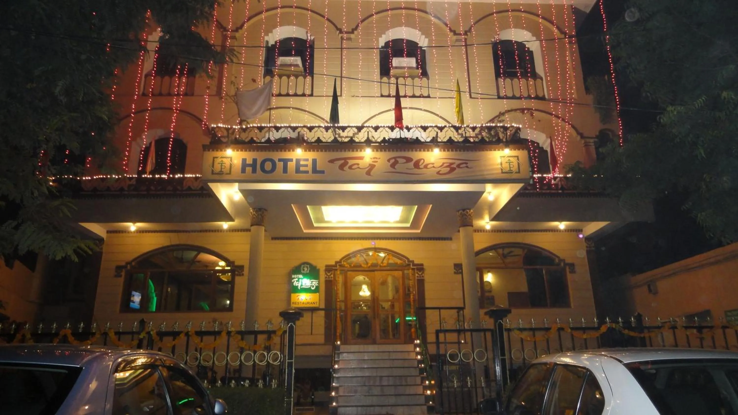 Facade/entrance in Hotel Taj Plaza, VIP Road, Agra