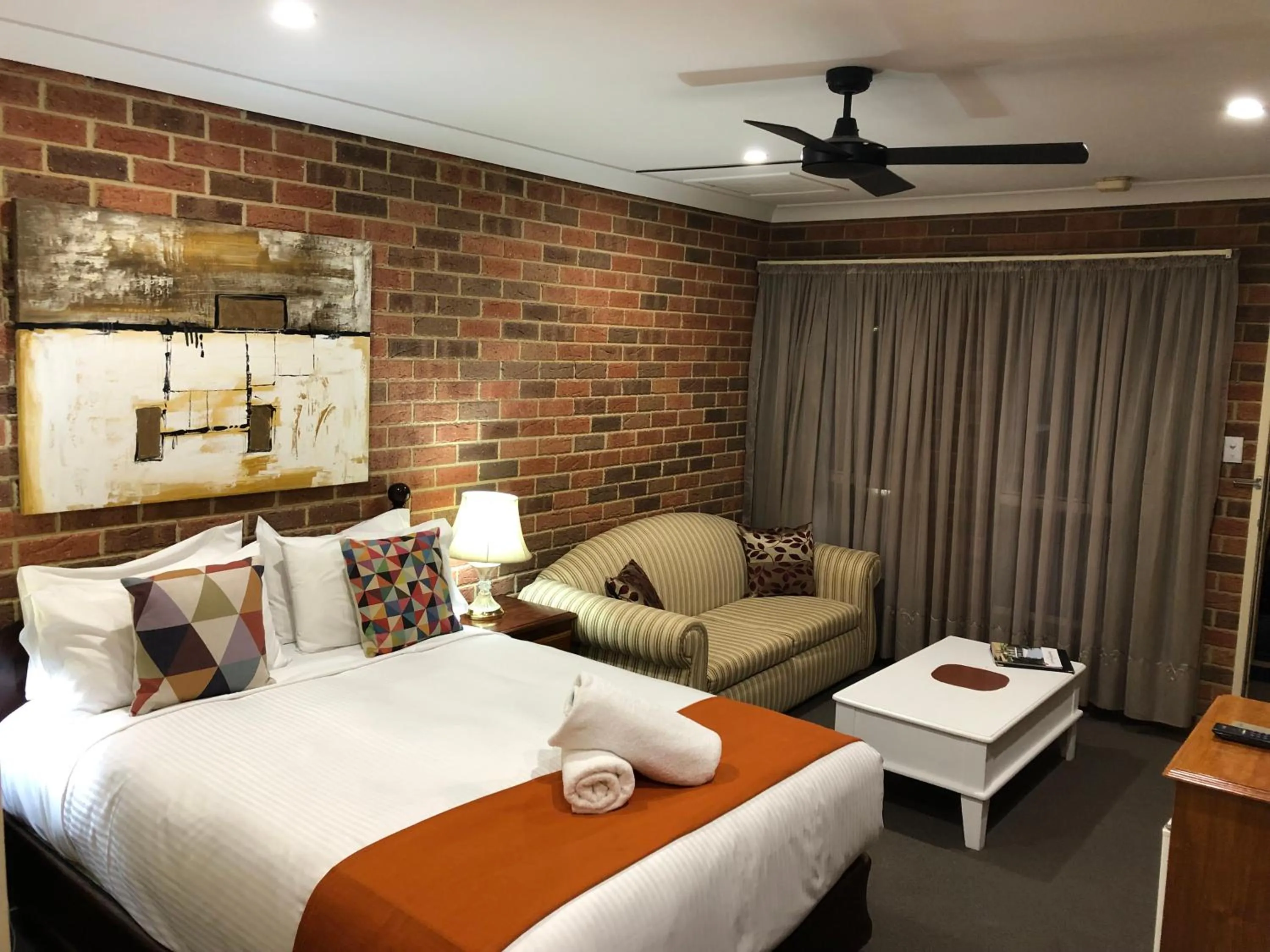 Bed in Aussie Rest Motel