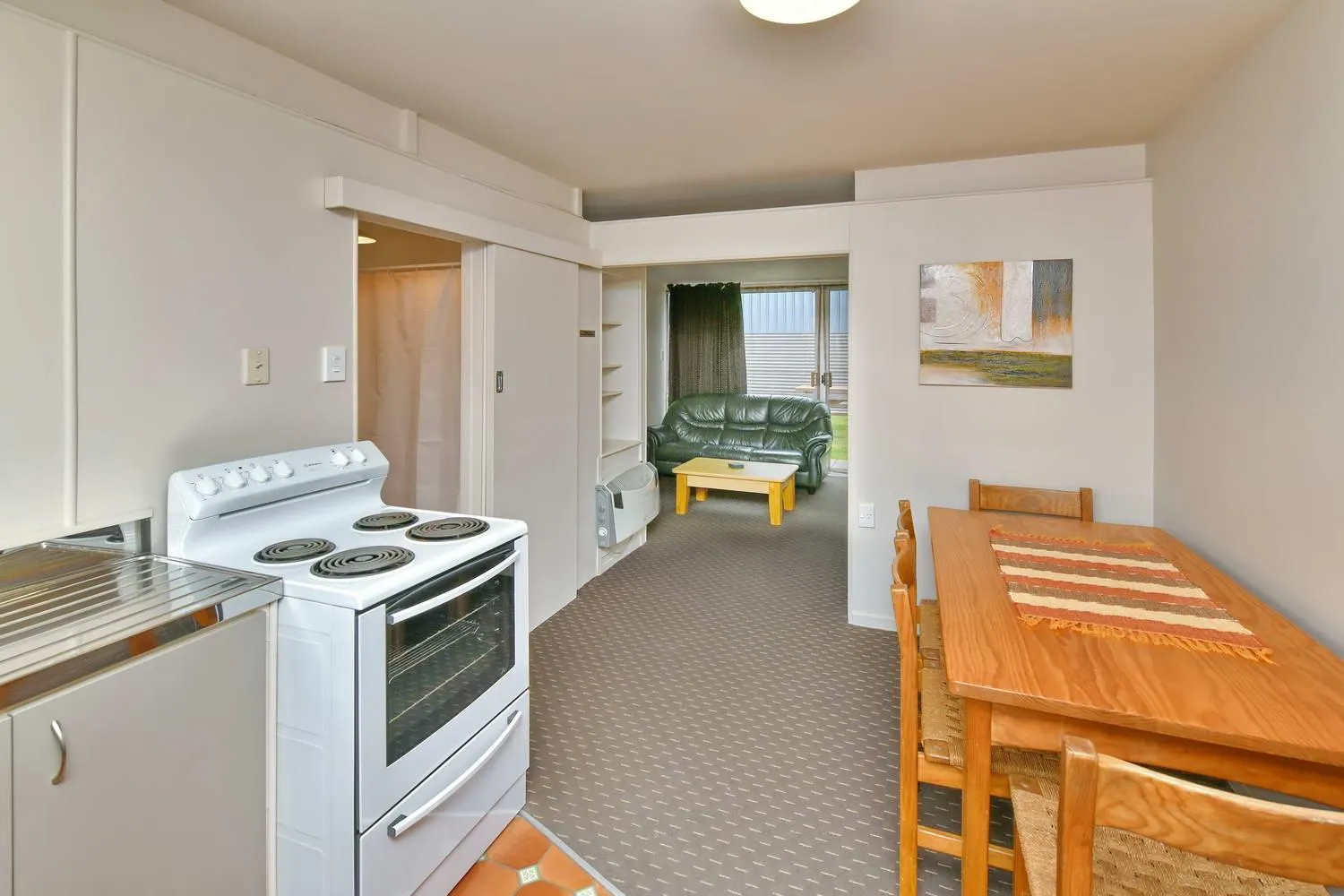 Kitchen or kitchenette in Wayside Motel