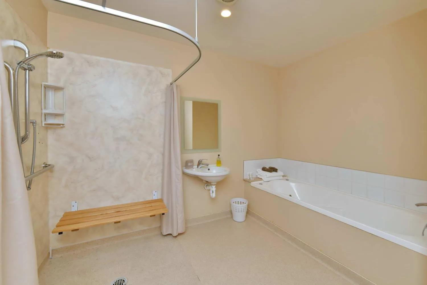 Shower in Wayside Motel