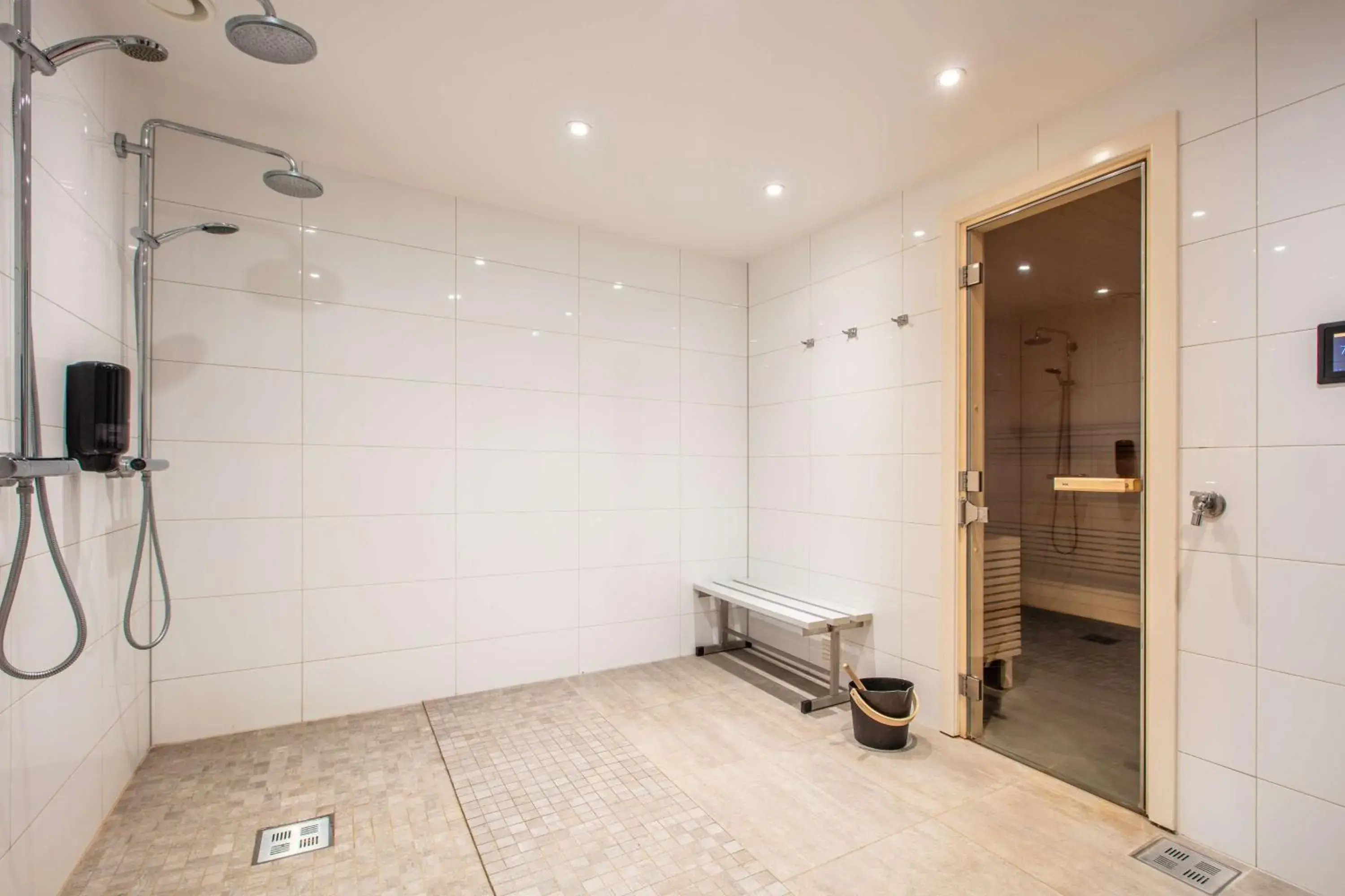 Fitness centre/facilities in Radisson Blu Scandinavia Hotel, Oslo Fitness centre/facilities in Radisson Blu Scandinavia Hotel, Oslo