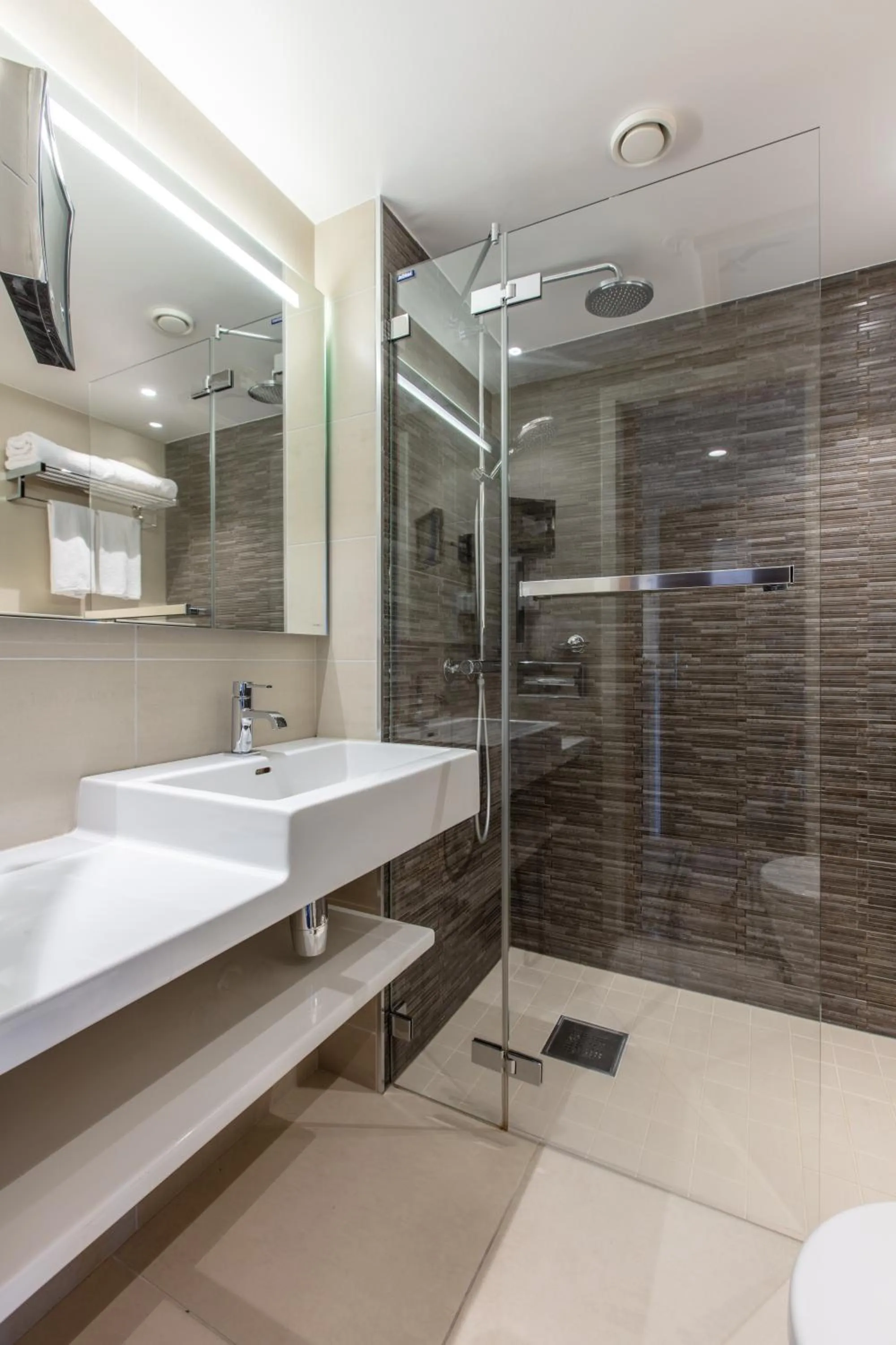 Bathroom in Radisson Blu Scandinavia Hotel, Oslo