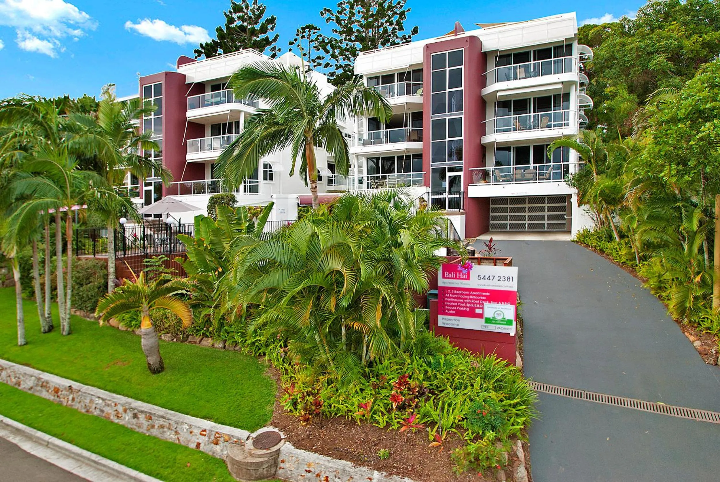 Facade/entrance in Bali Hai Apartments Noosa