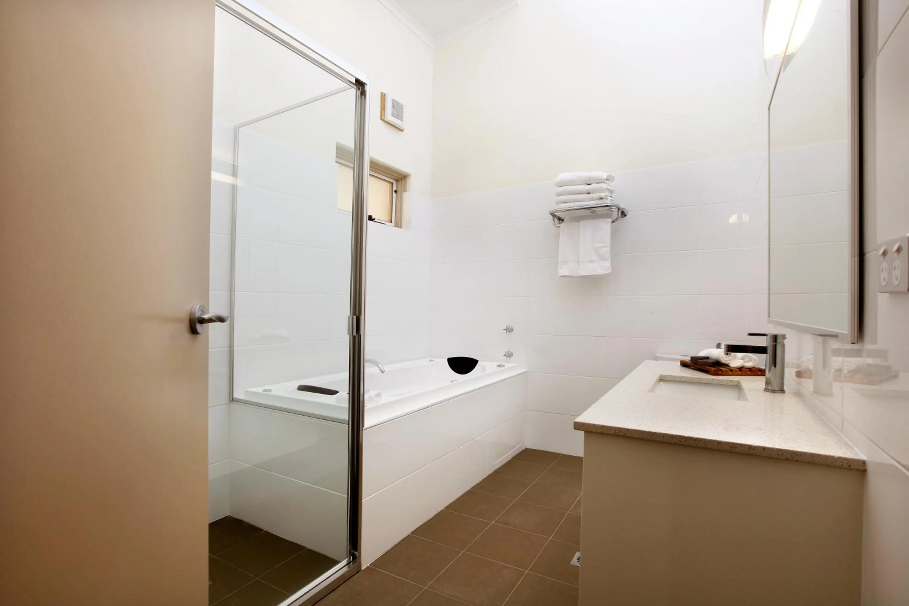 Bathroom in Harrigan's Hunter Valley