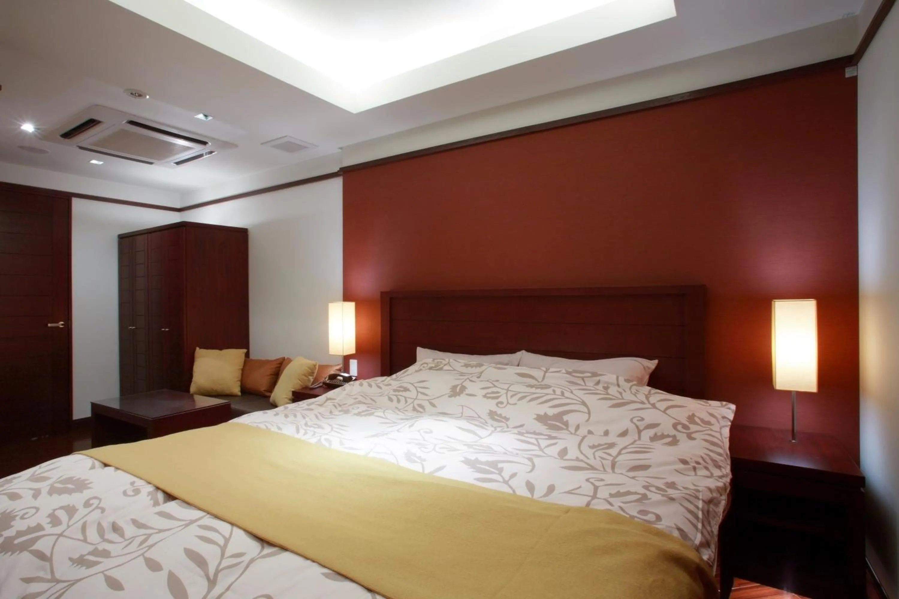 Photo of the whole room, Bed in Hotel Water Gate Tokuyama adult only