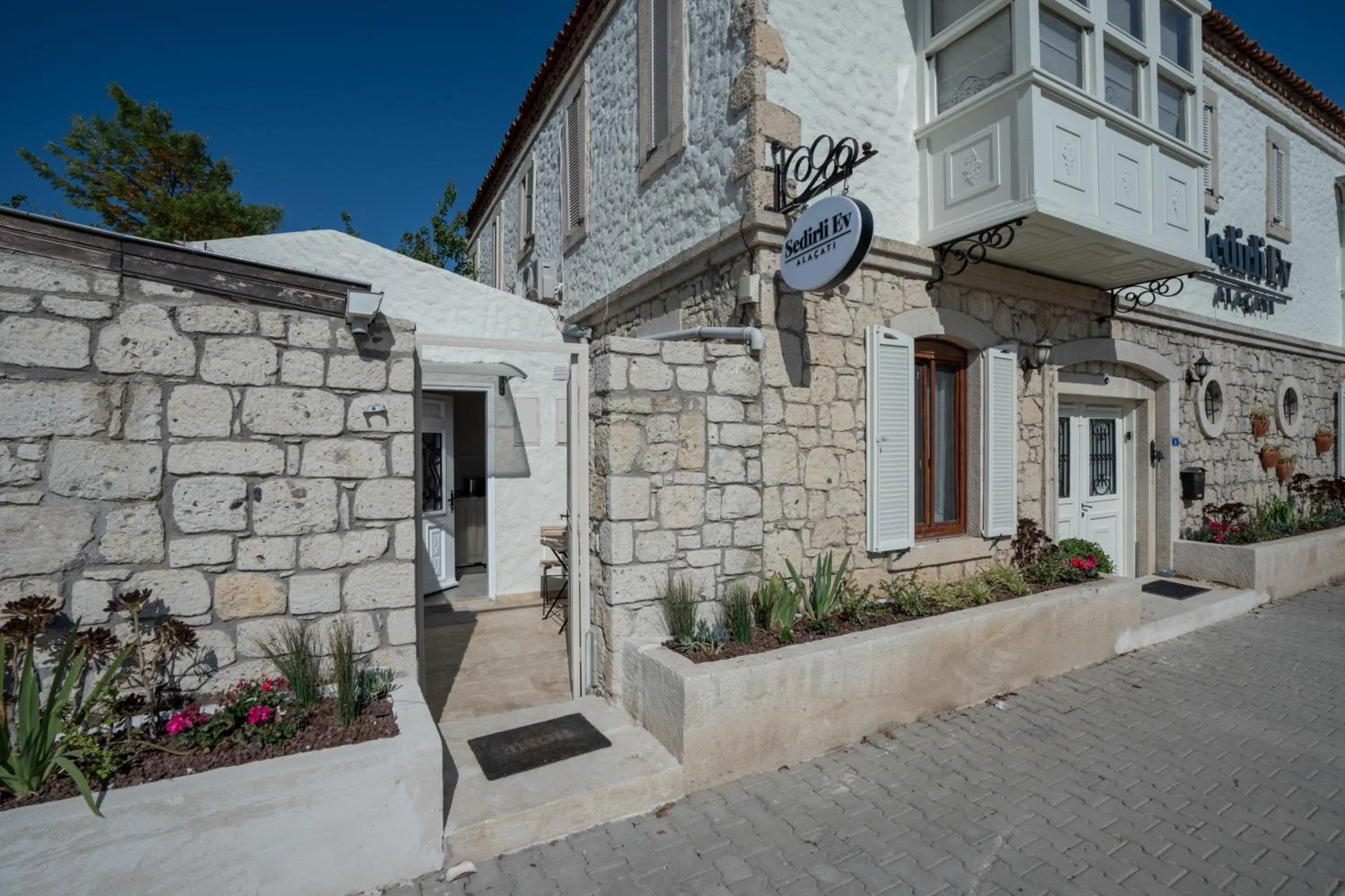 Property building in Sedirli Ev